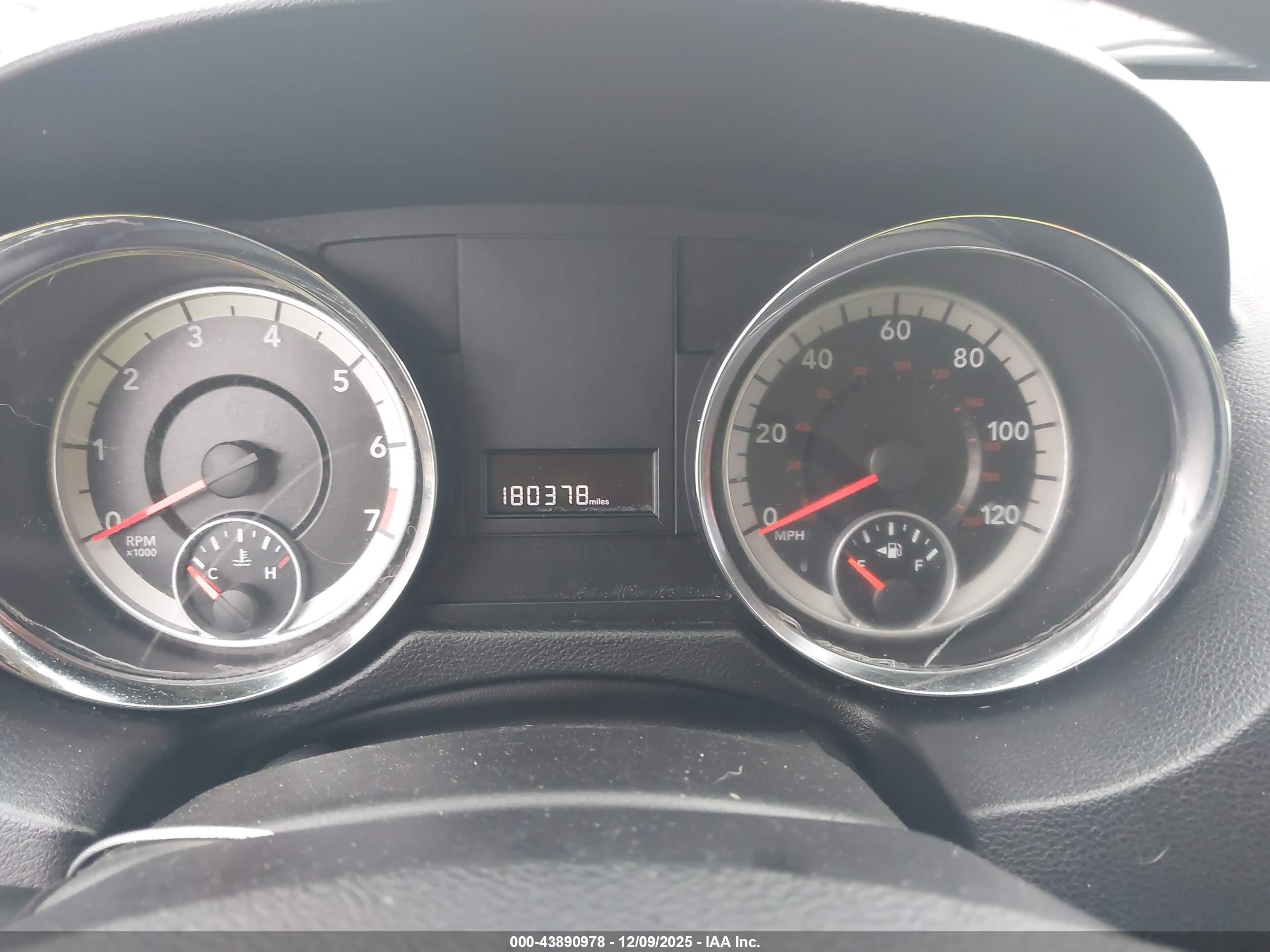 DODGE GRAND image 7