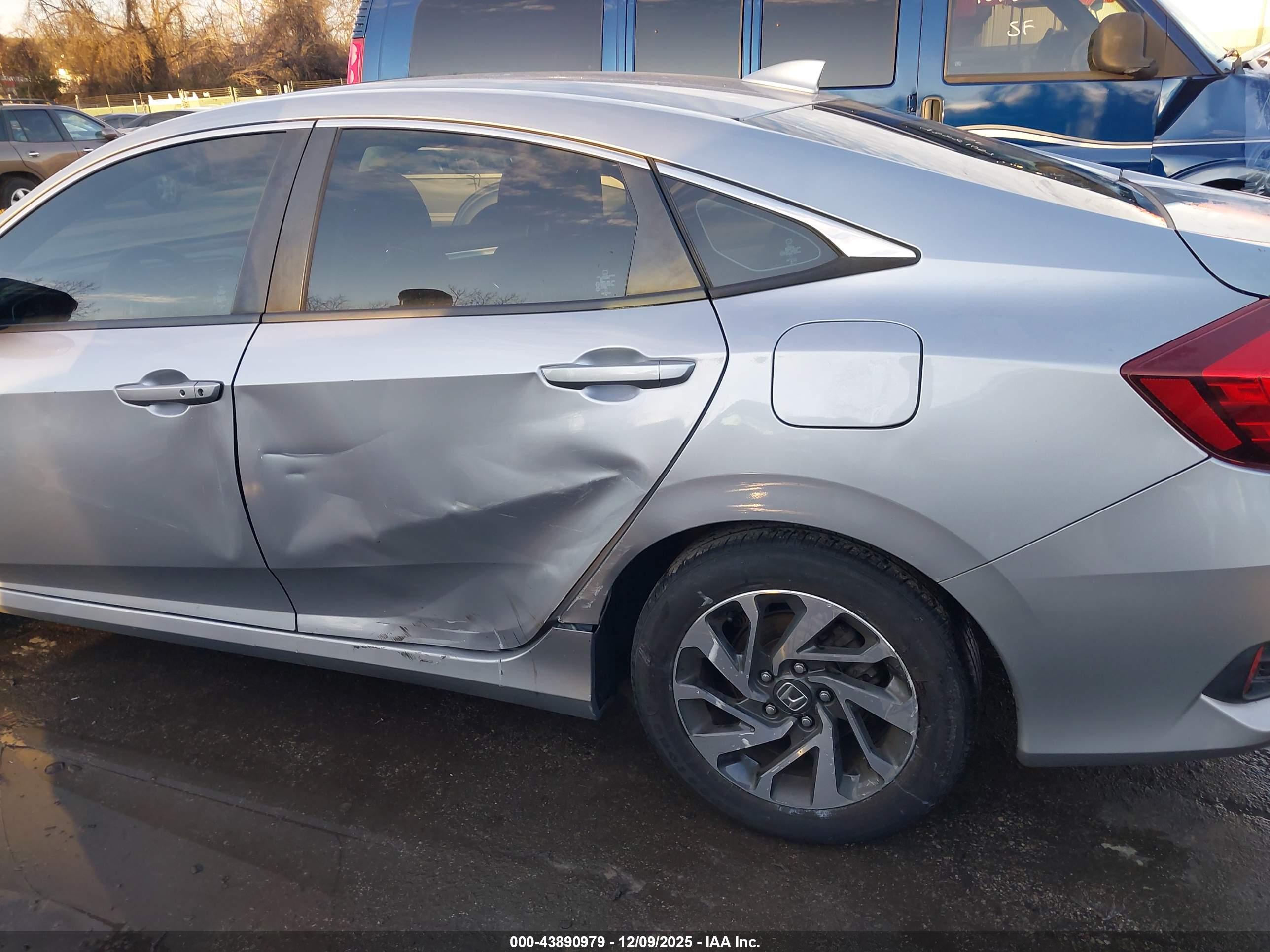HONDA CIVIC image 6