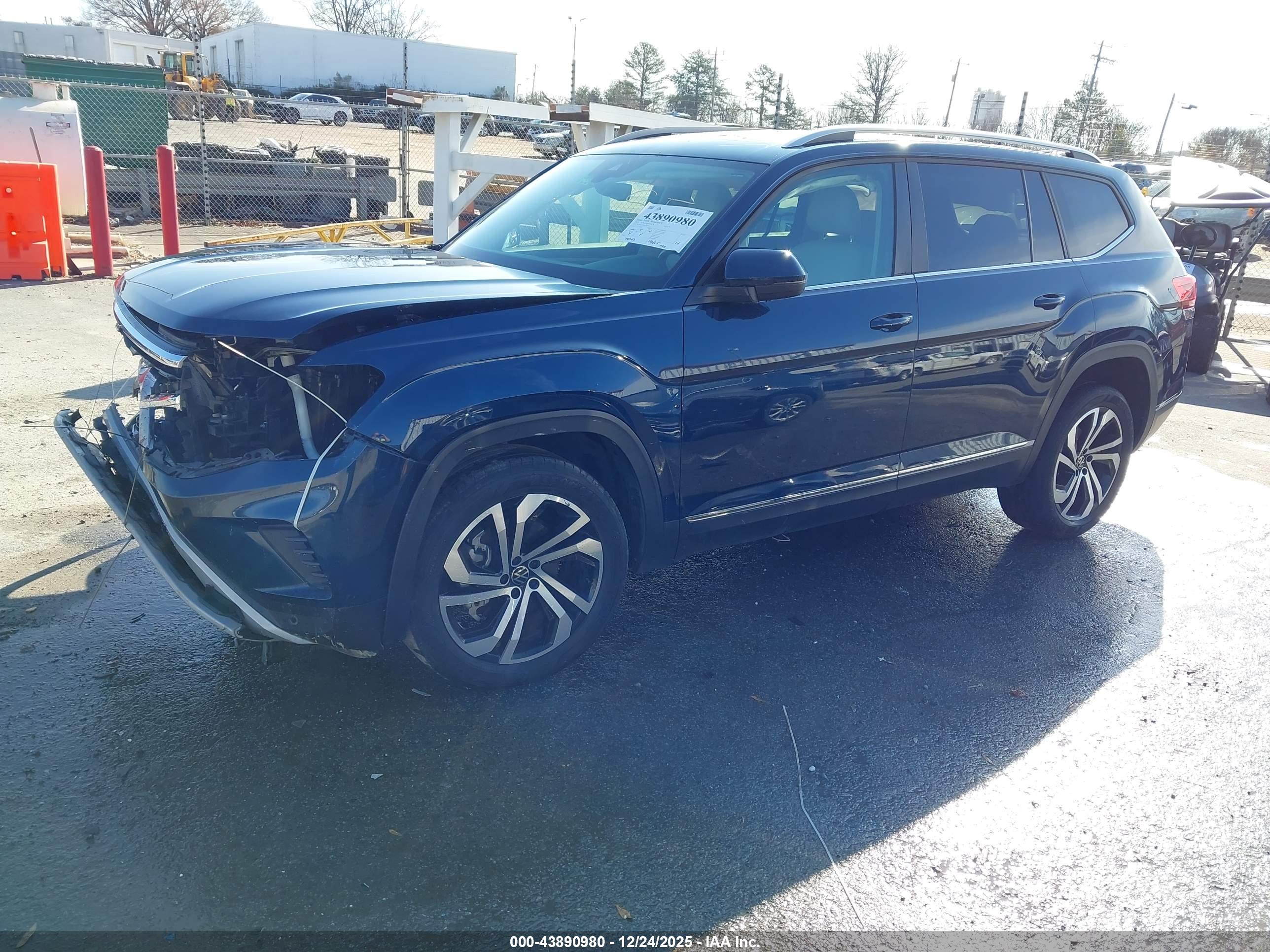 VOLKSWAGEN ATLAS image 2