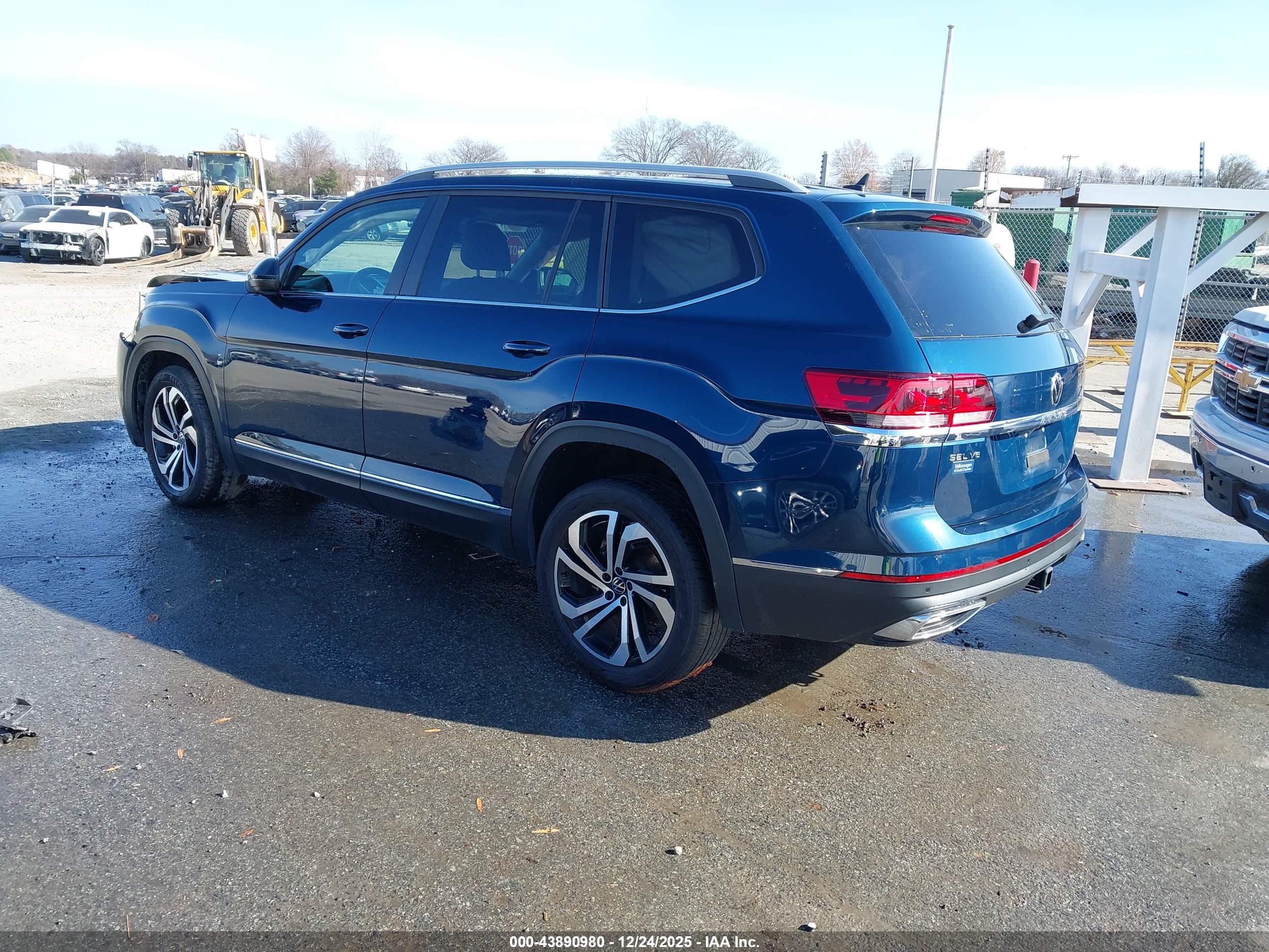 VOLKSWAGEN ATLAS image 3