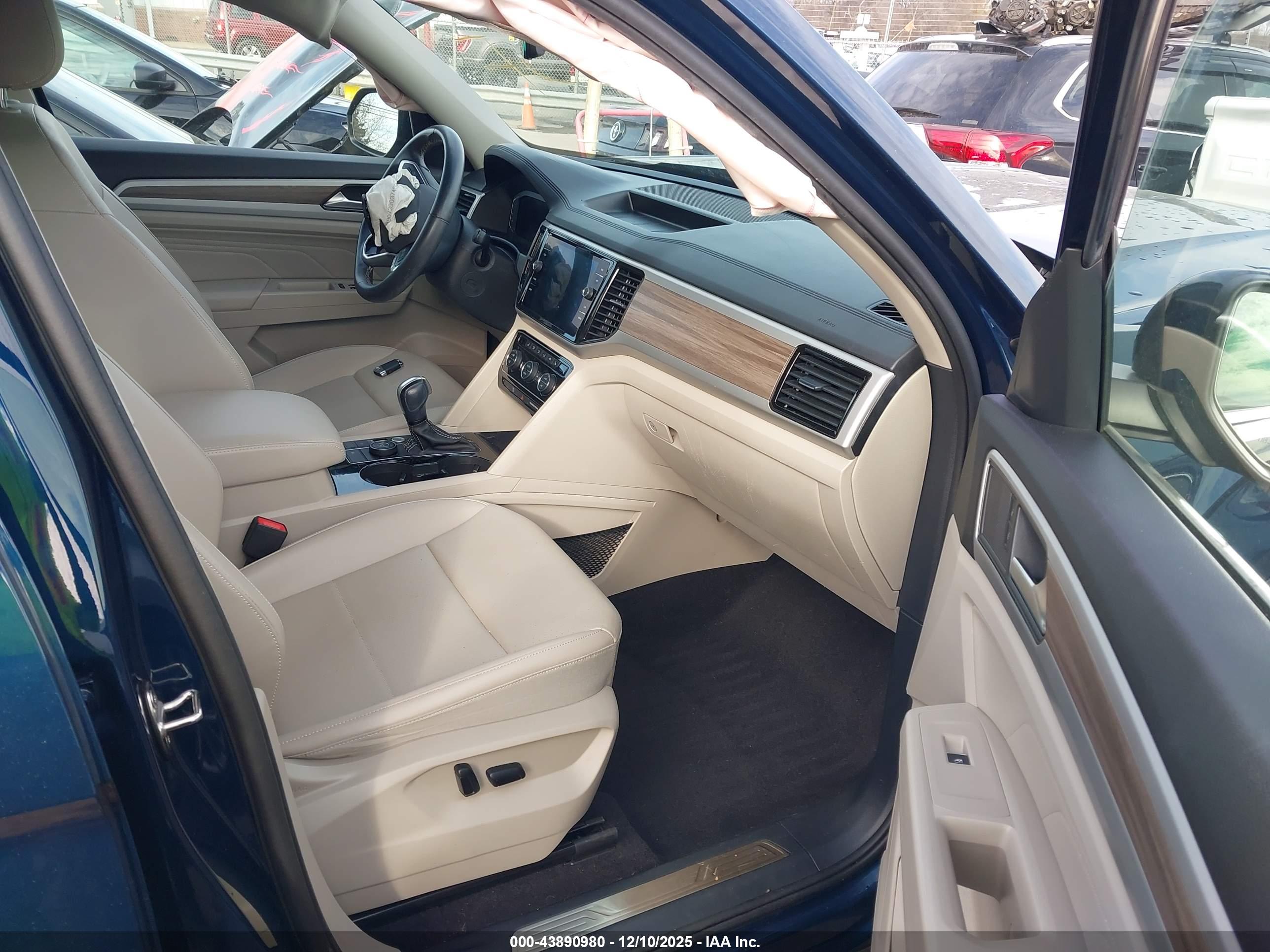VOLKSWAGEN ATLAS image 5