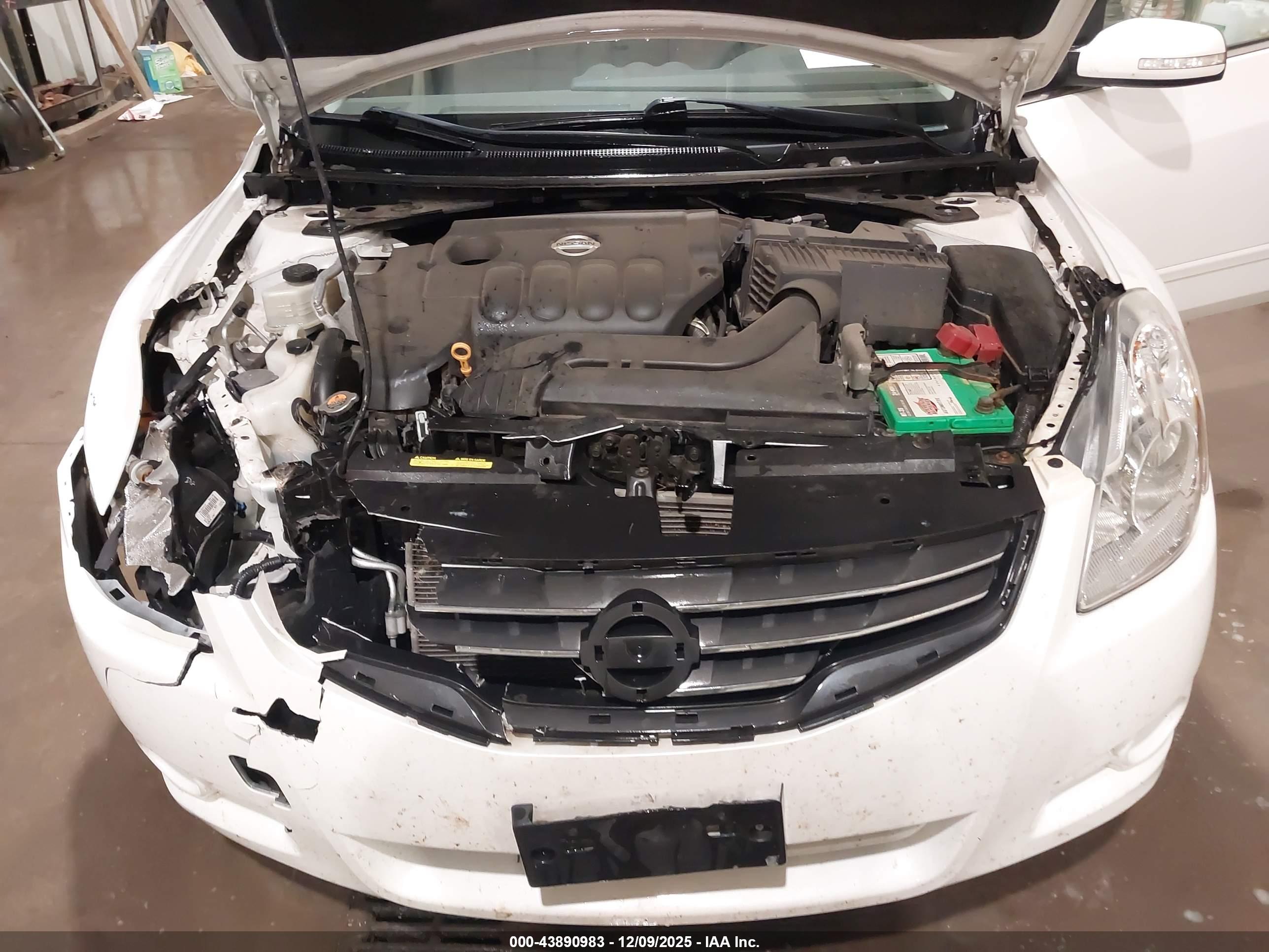 NISSAN ALTIMA image 10