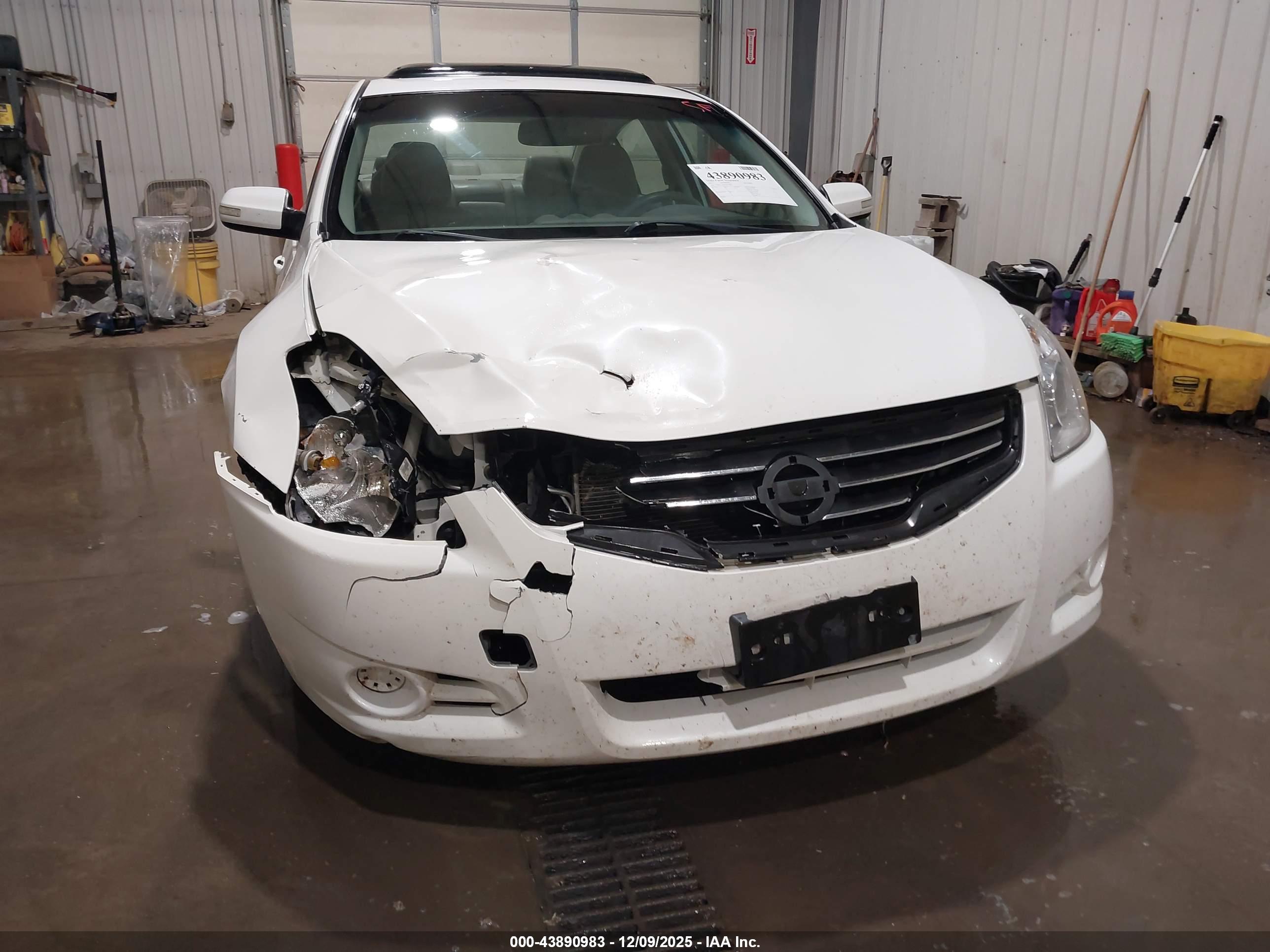 NISSAN ALTIMA image 6