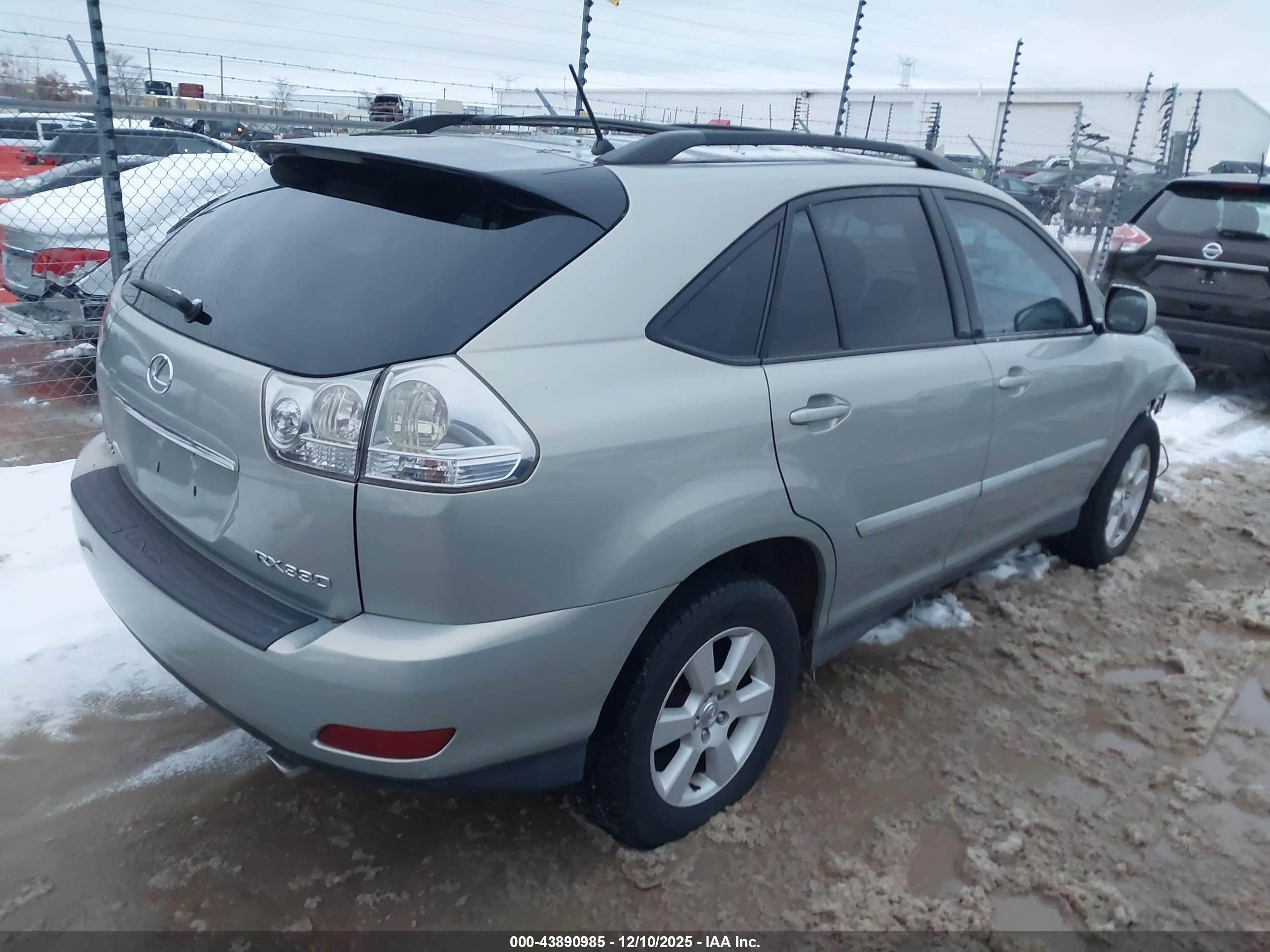 LEXUS RX image 4