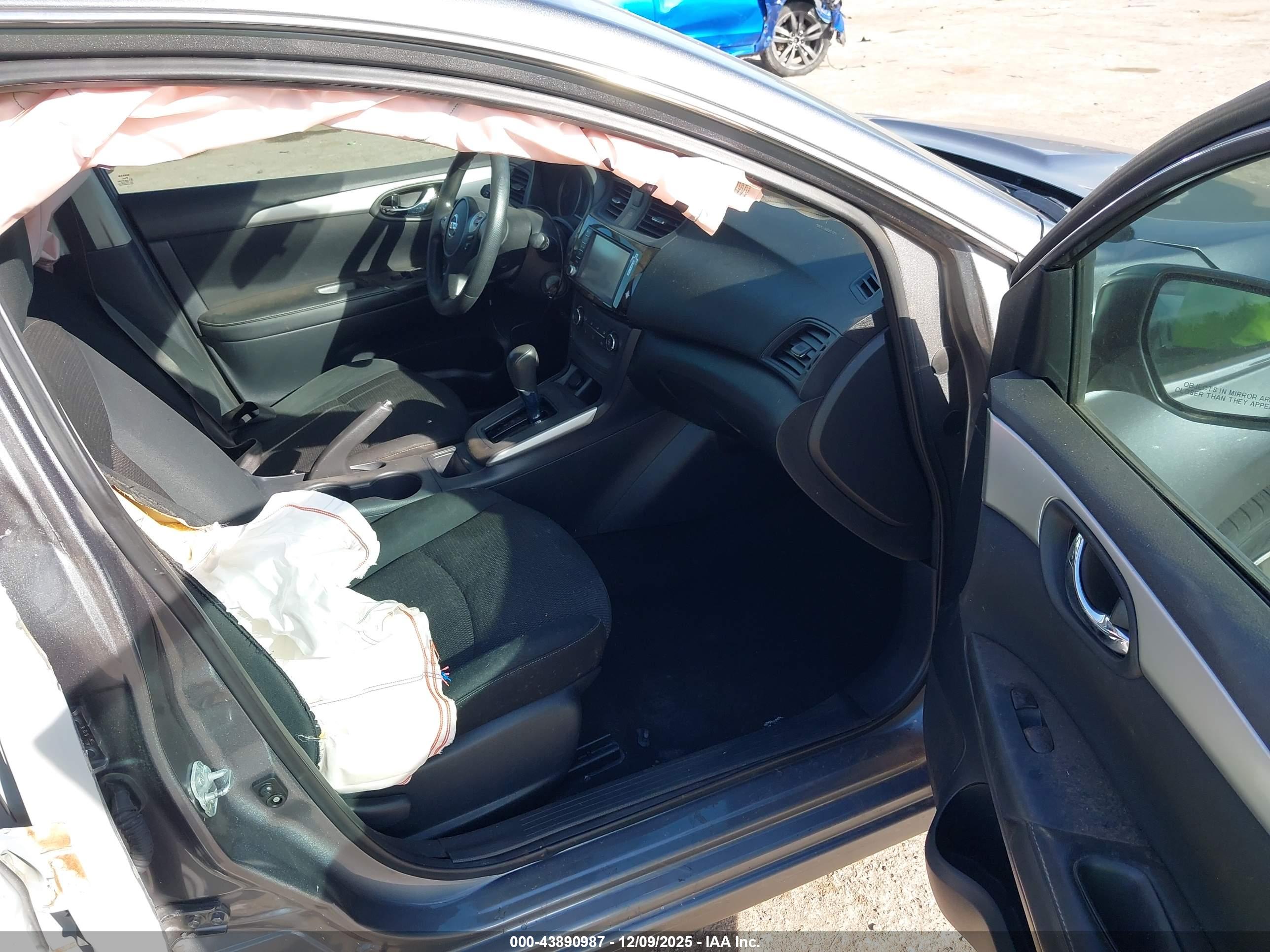 NISSAN SENTRA image 5