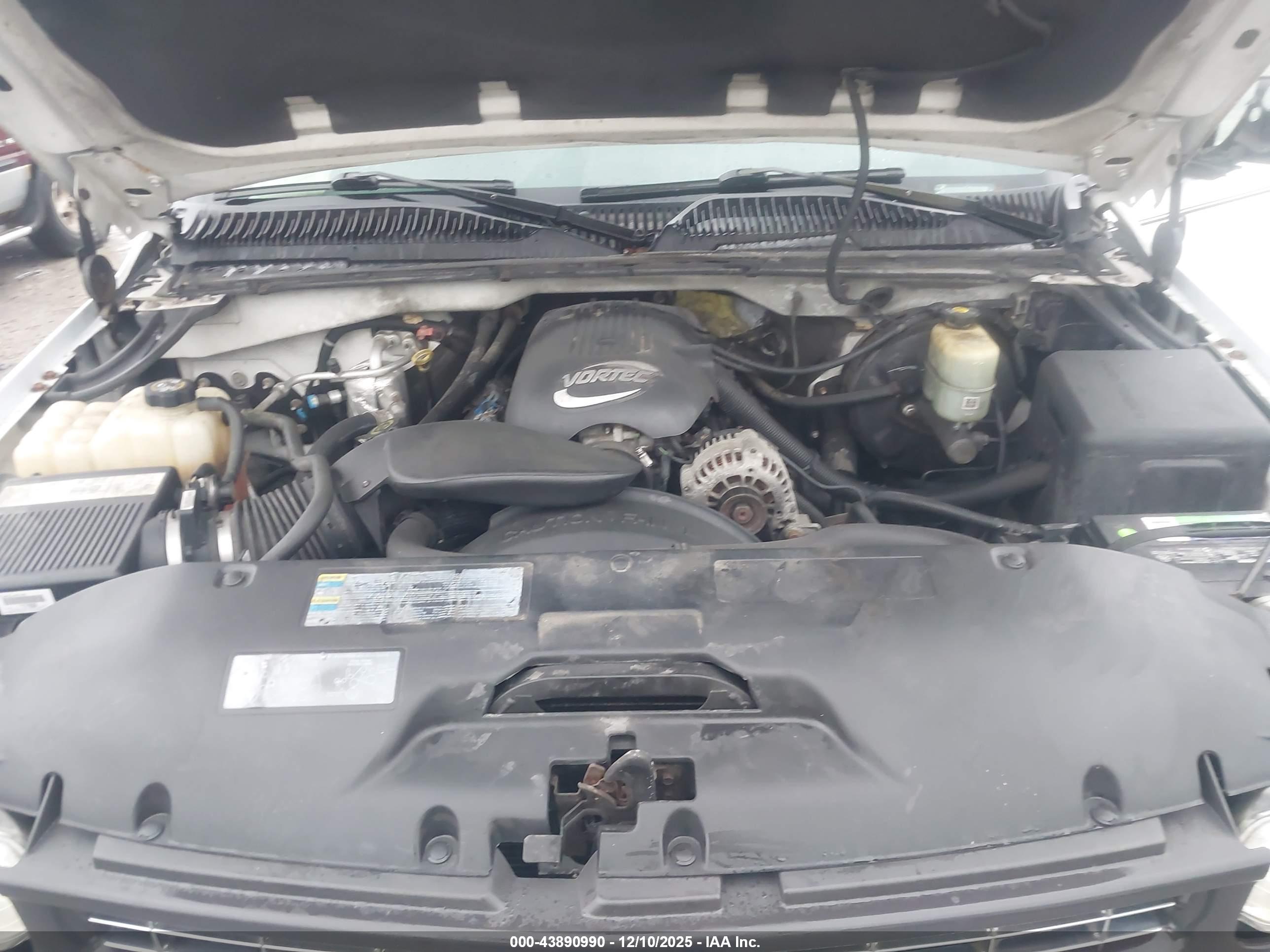 CHEVROLET SILVERADO image 10
