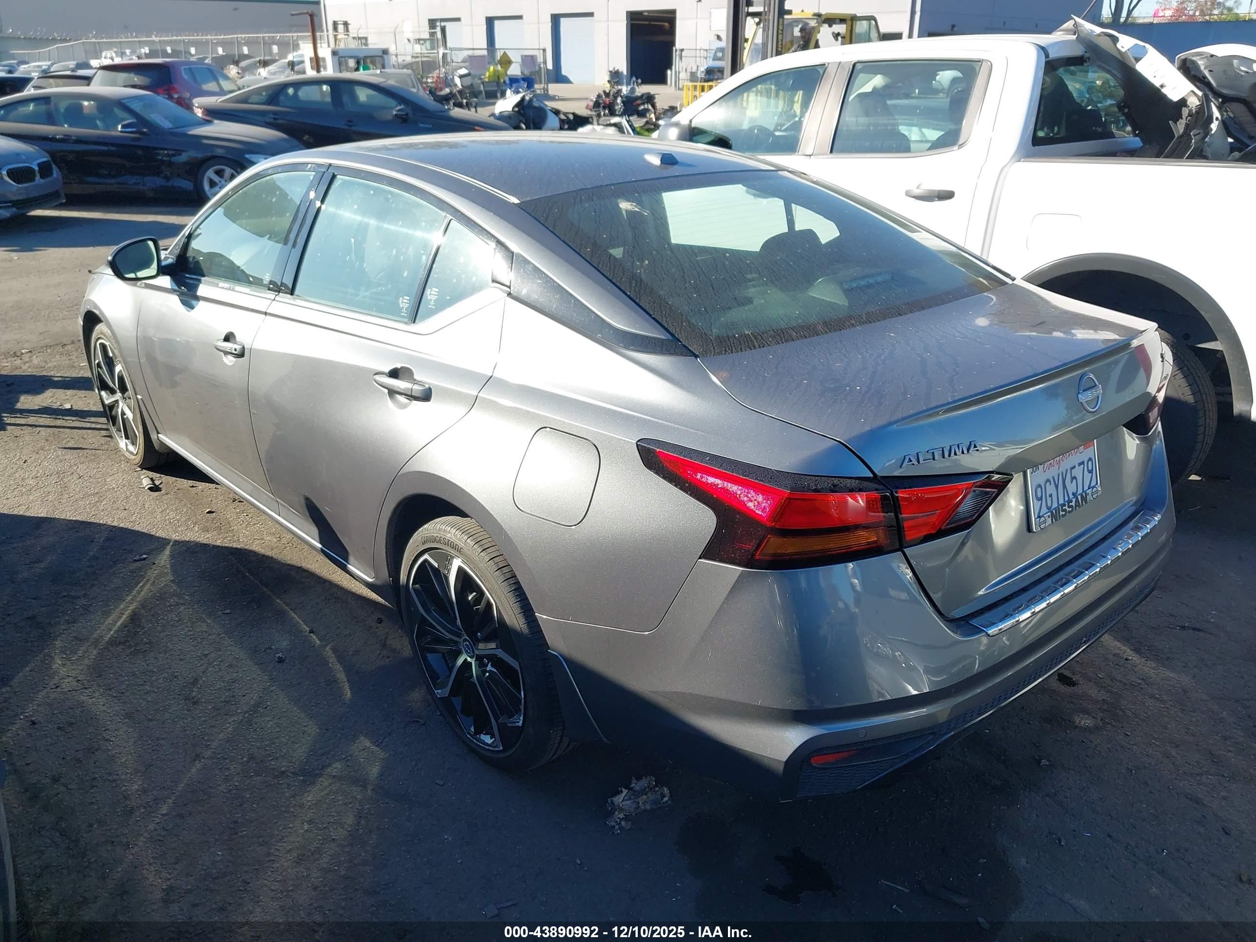 NISSAN ALTIMA image 3