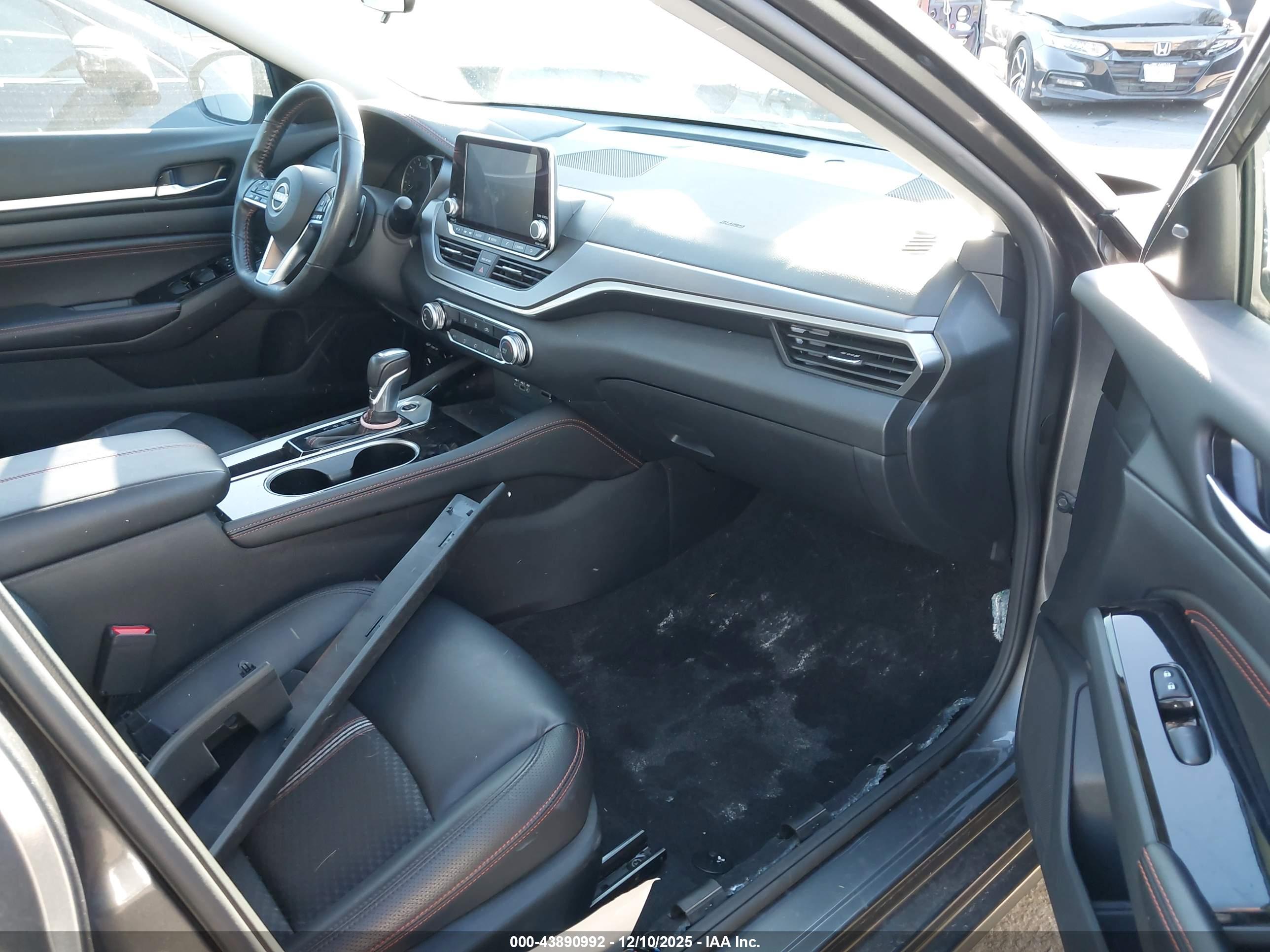 NISSAN ALTIMA image 5