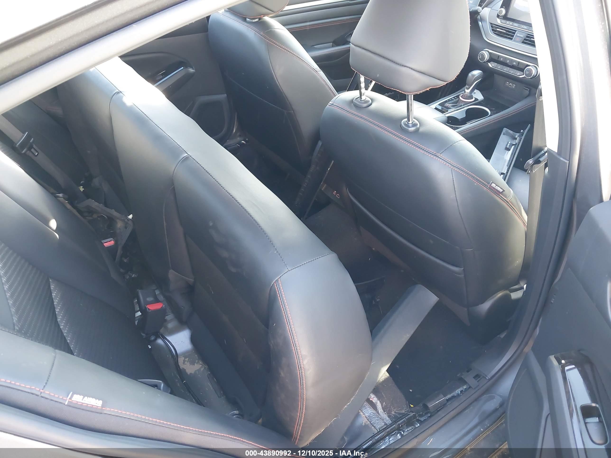 NISSAN ALTIMA image 8