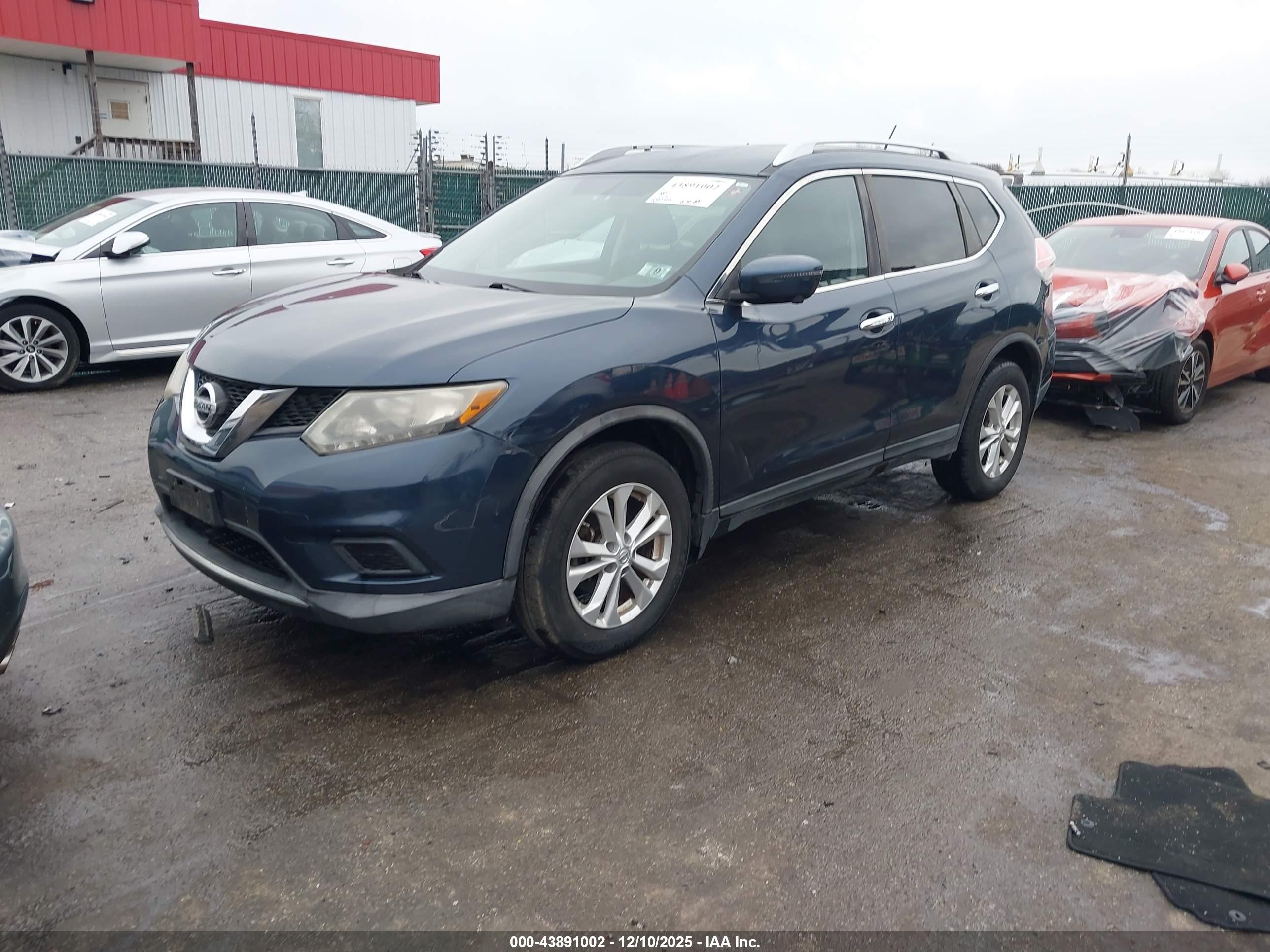 NISSAN ROGUE image 2