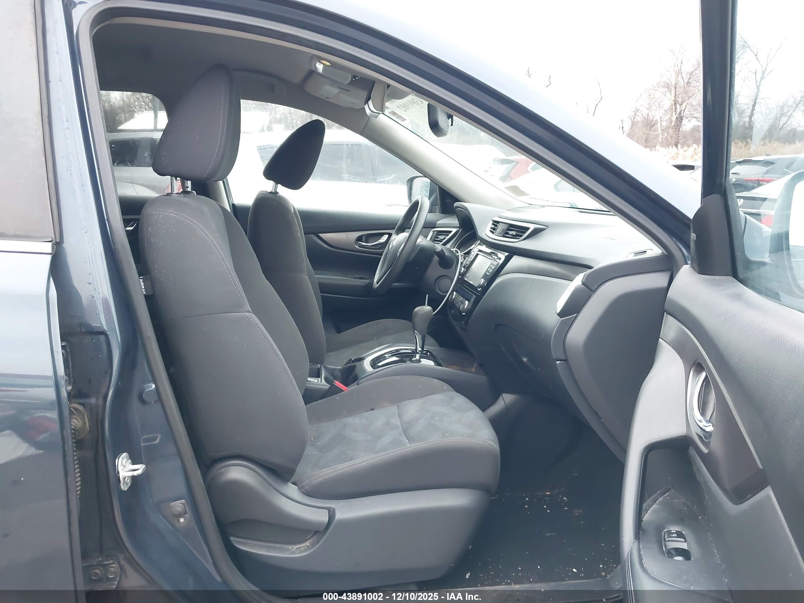 NISSAN ROGUE image 5