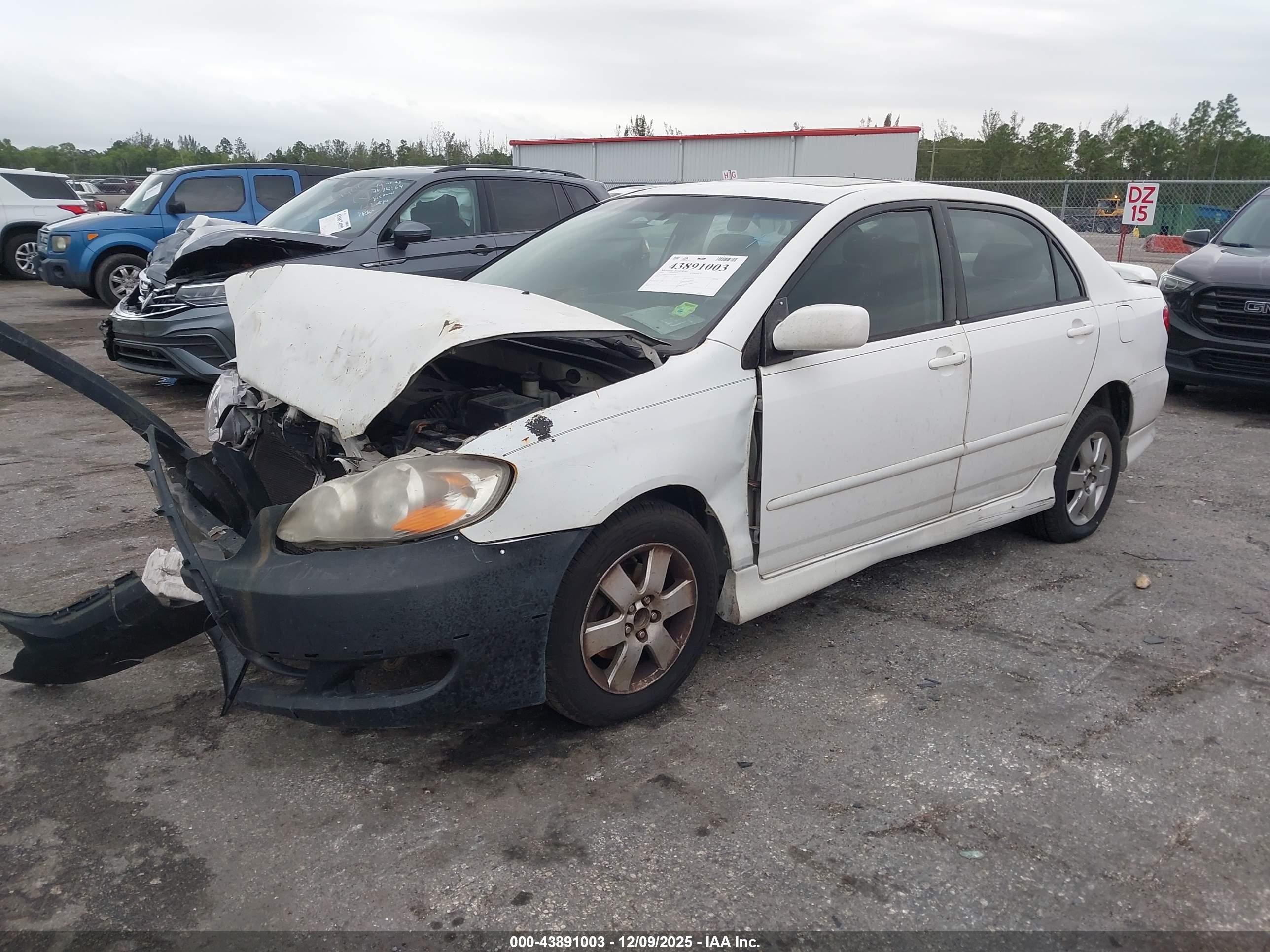 TOYOTA COROLLA image 2