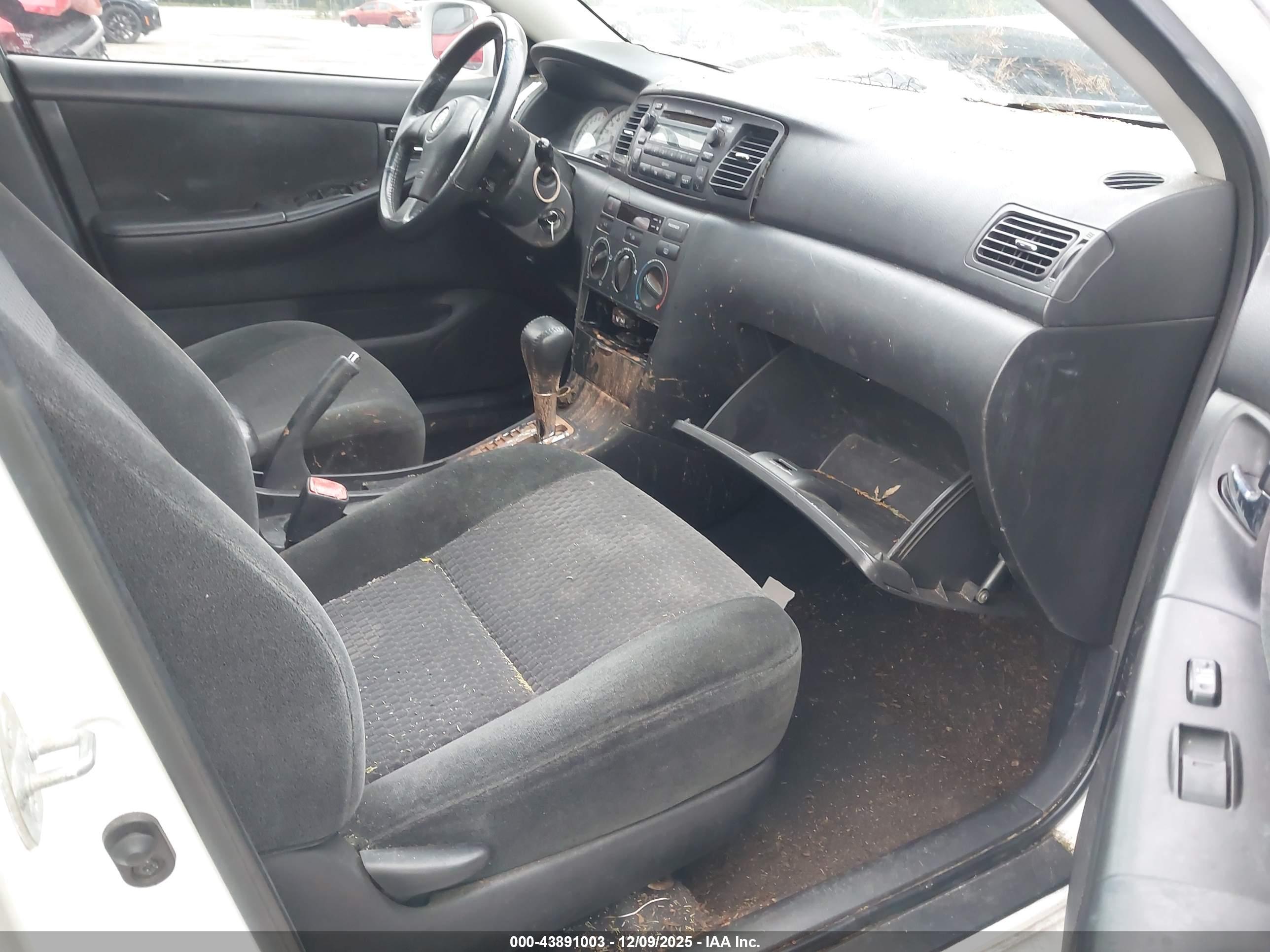 TOYOTA COROLLA image 5