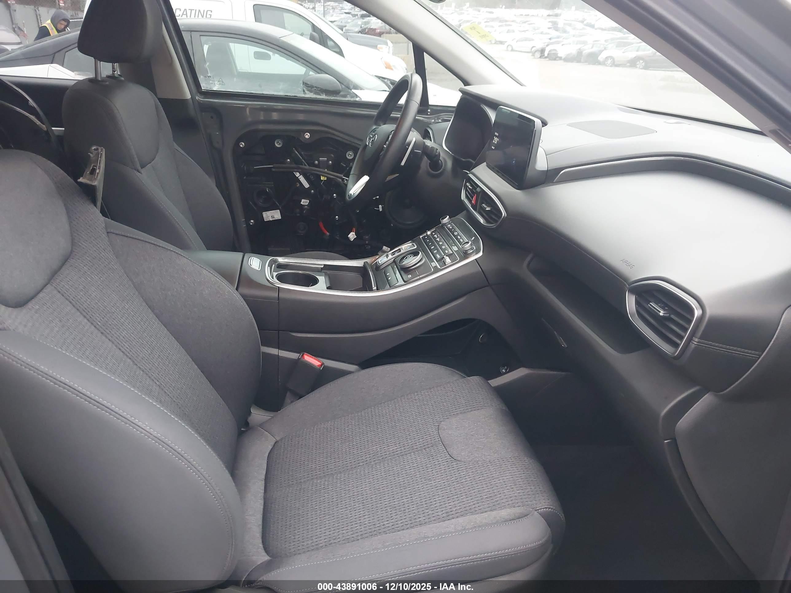 HYUNDAI SANTA image 5