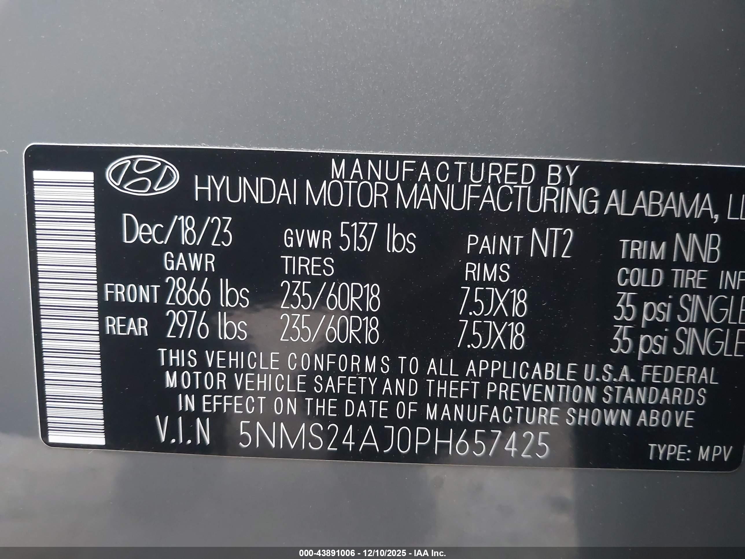 HYUNDAI SANTA image 9