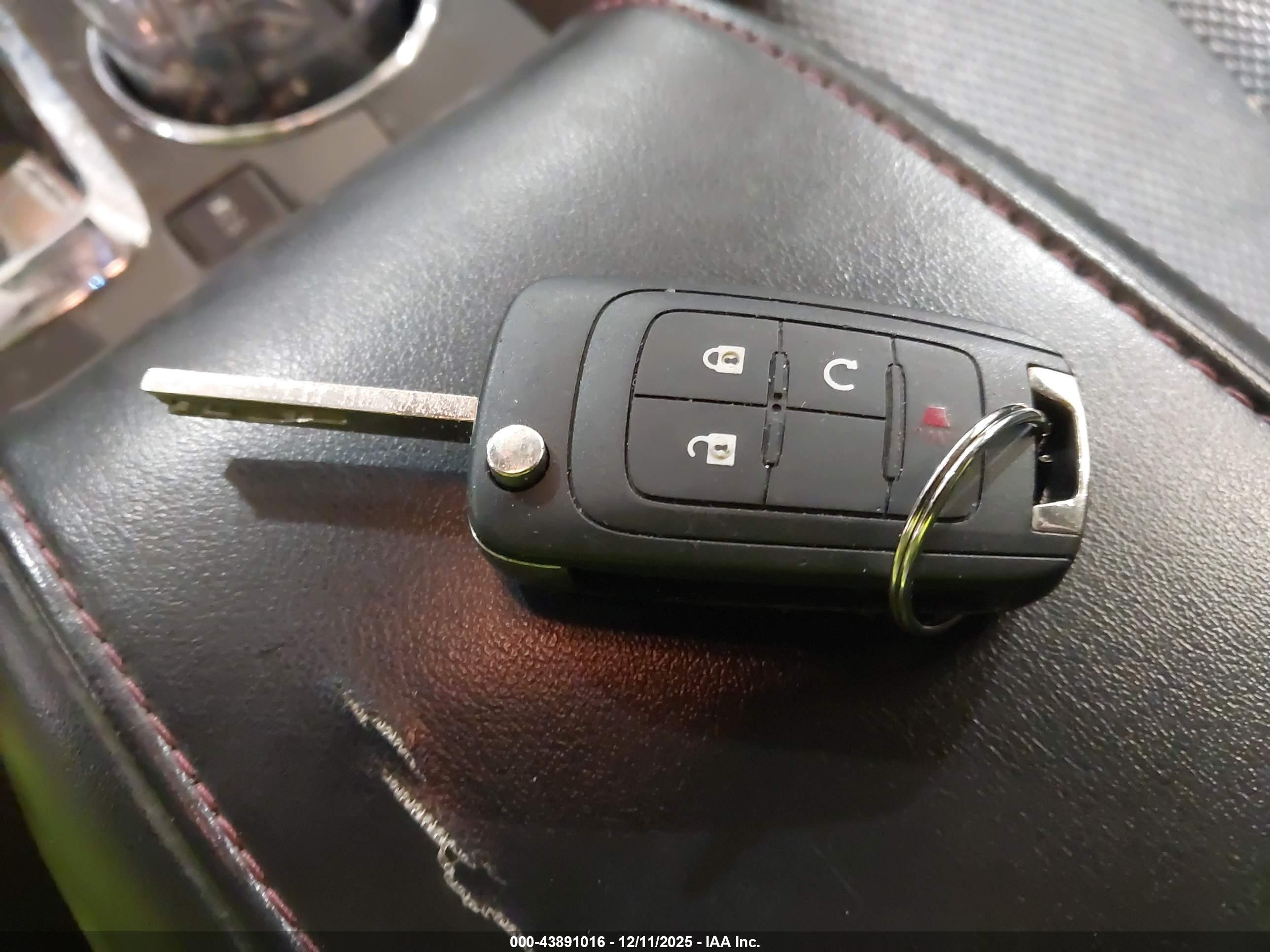 CHEVROLET EQUINOX image 11