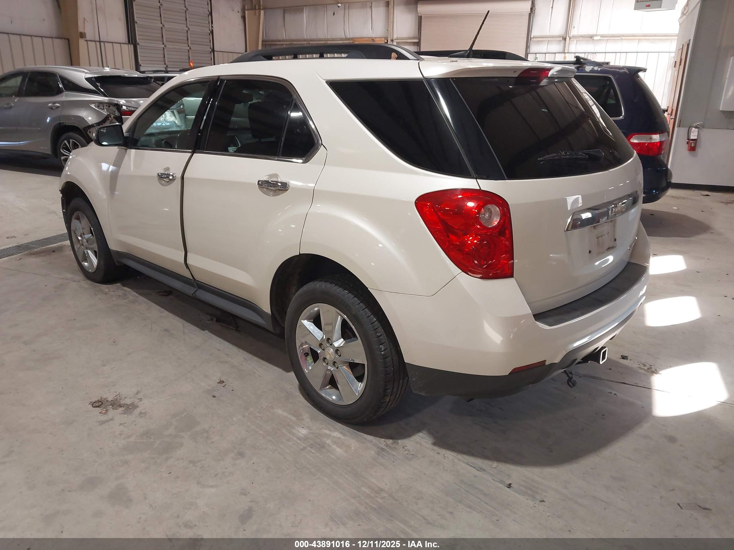 CHEVROLET EQUINOX image 3