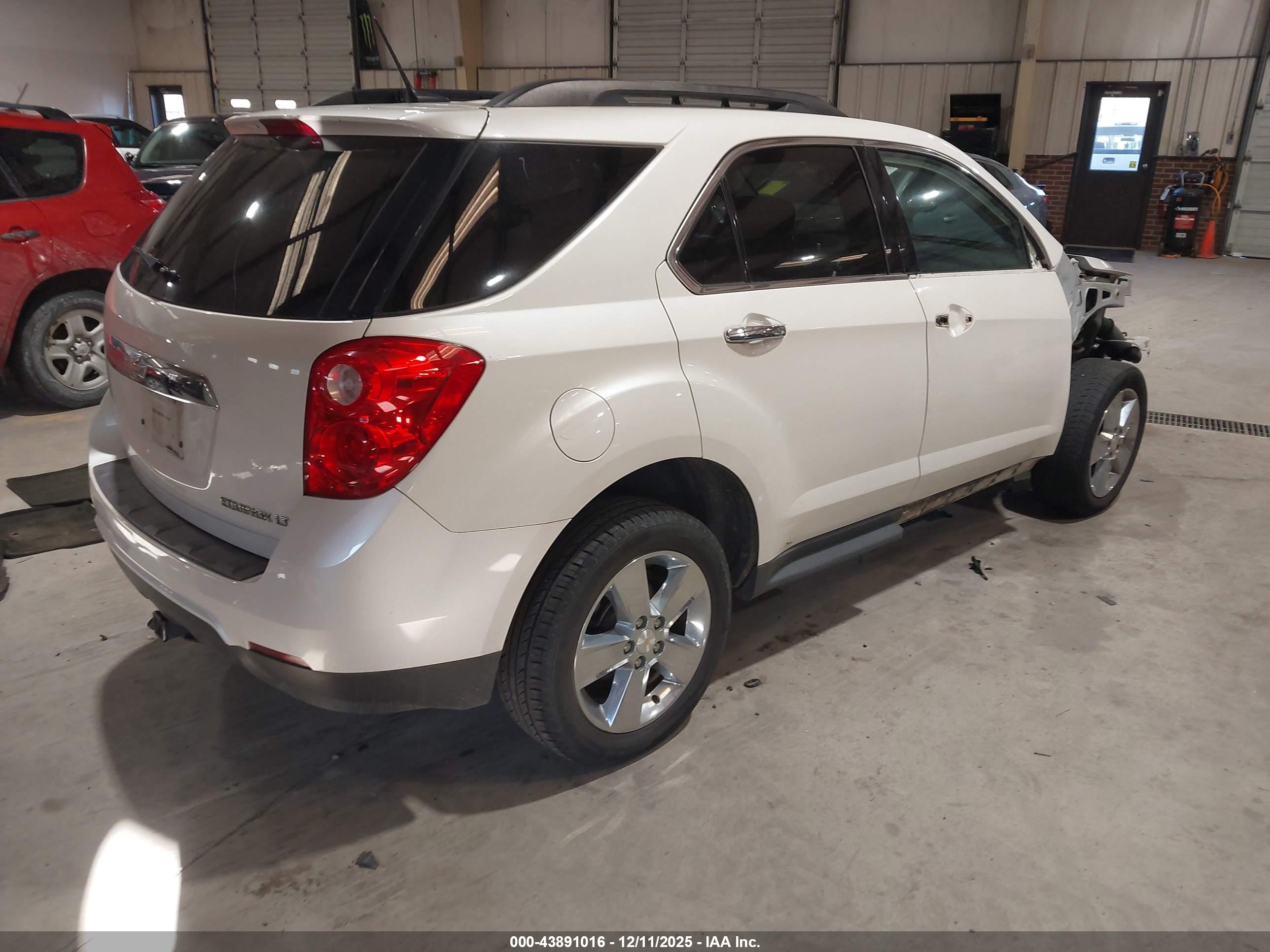 CHEVROLET EQUINOX image 4