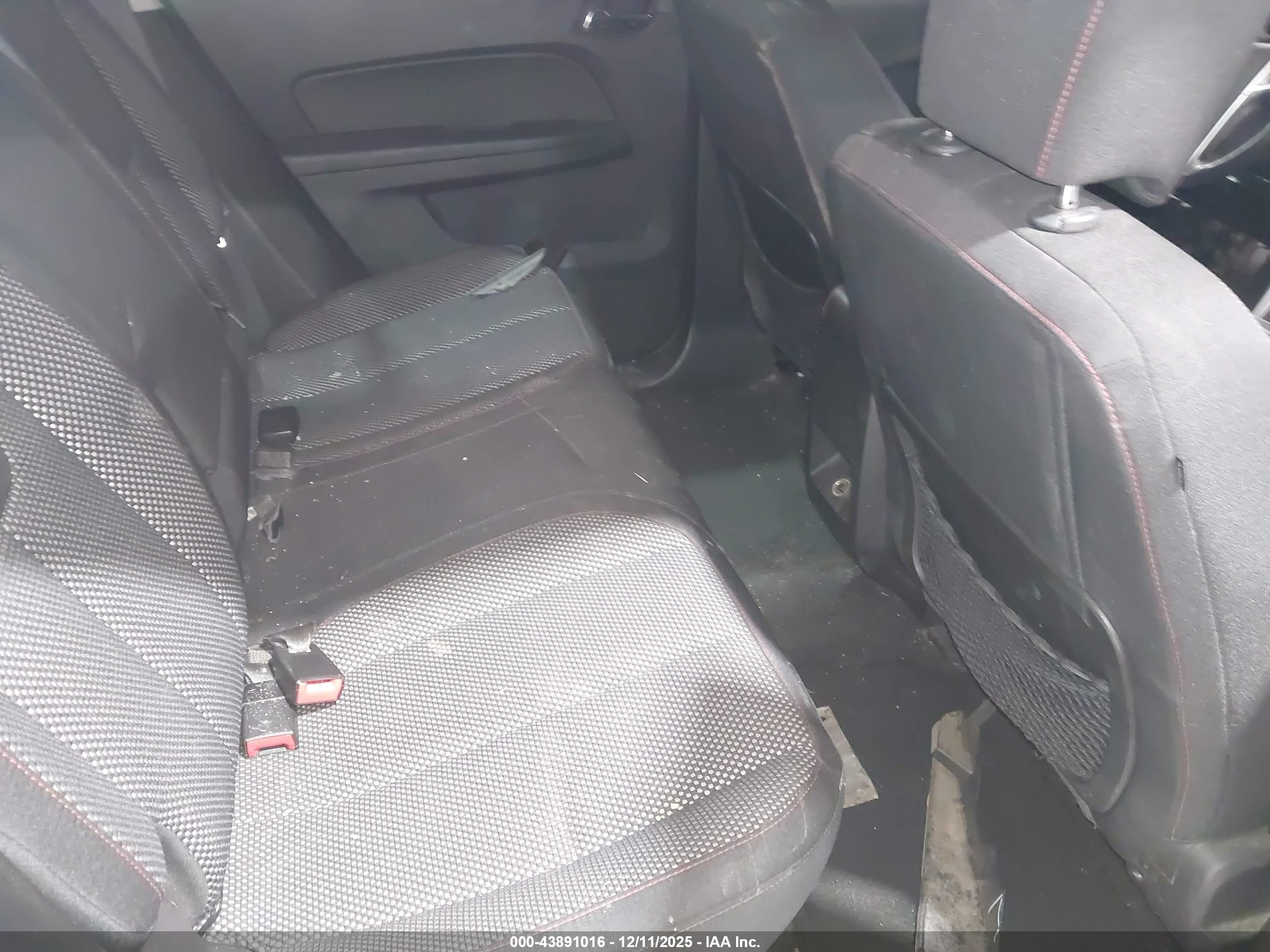 CHEVROLET EQUINOX image 8
