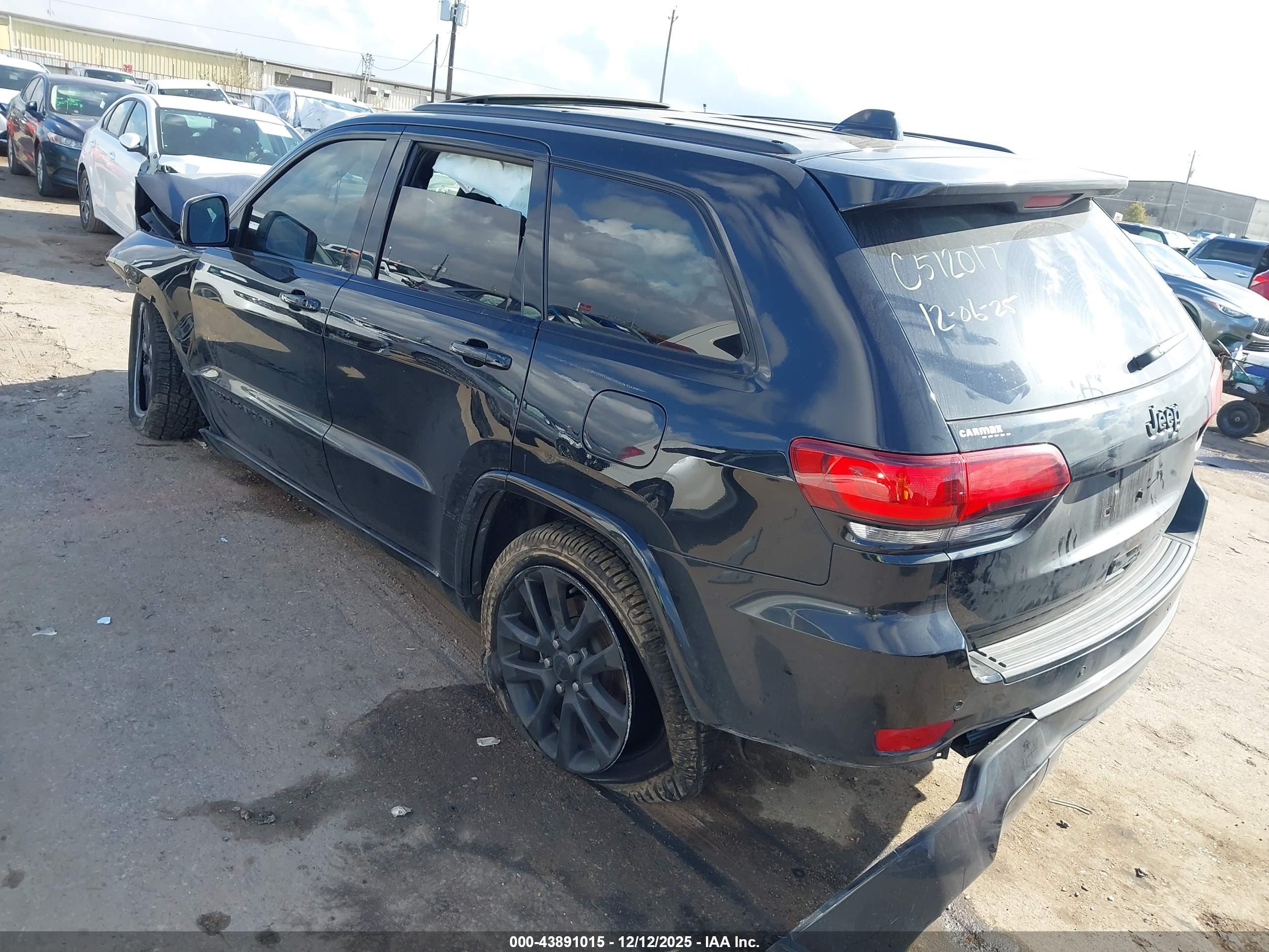 JEEP GRAND image 3