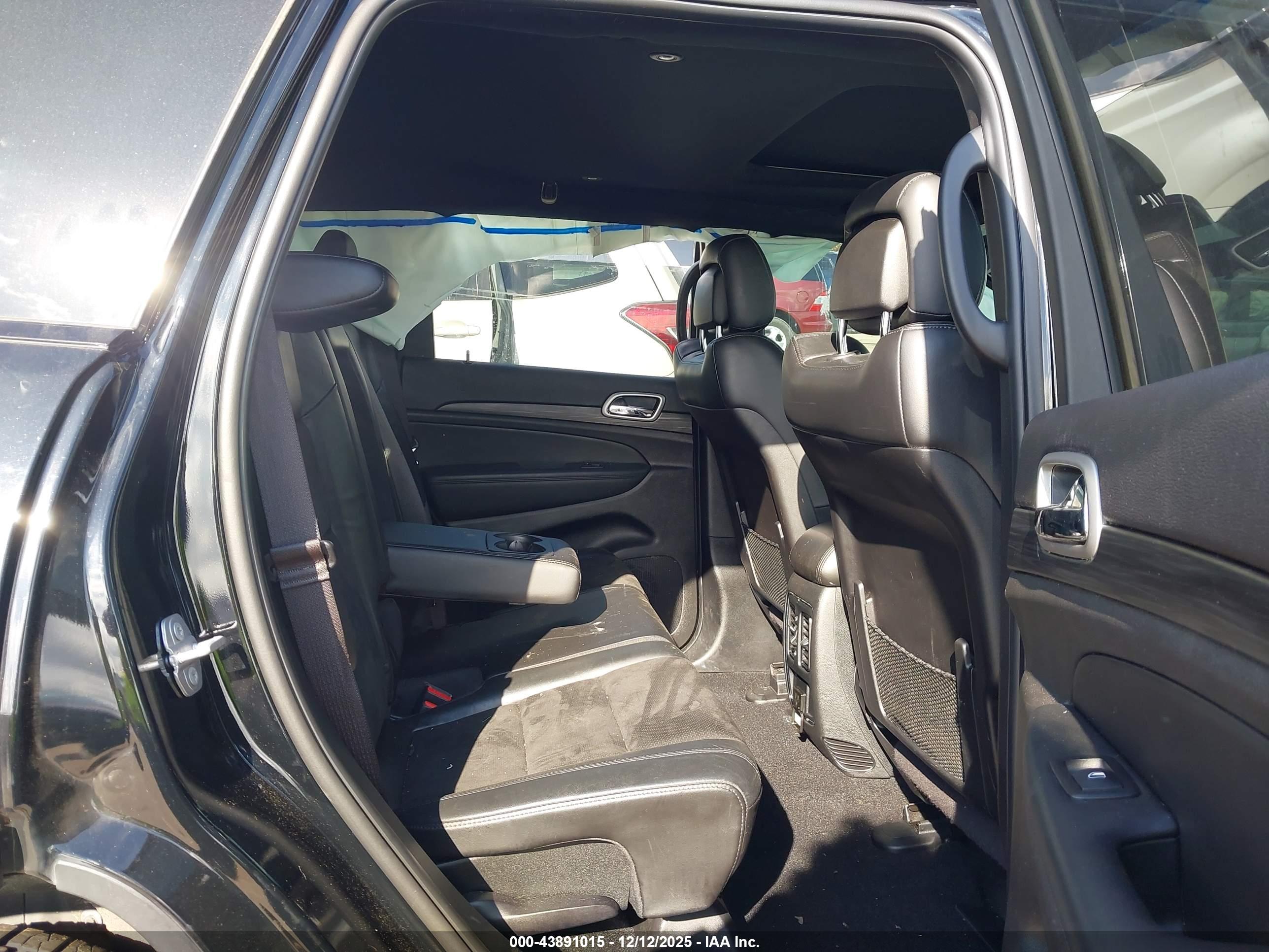 JEEP GRAND image 8