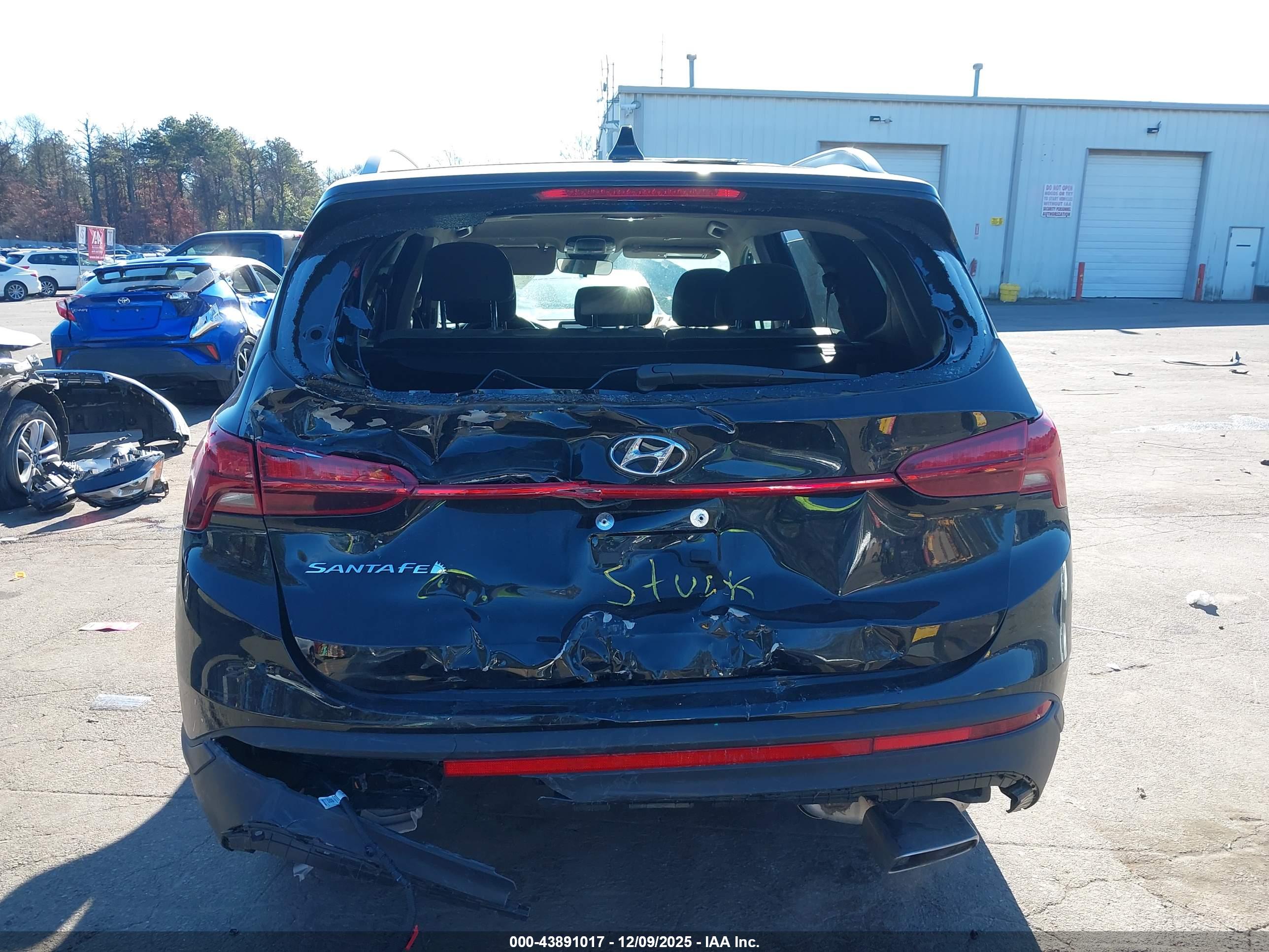 HYUNDAI SANTA image 6