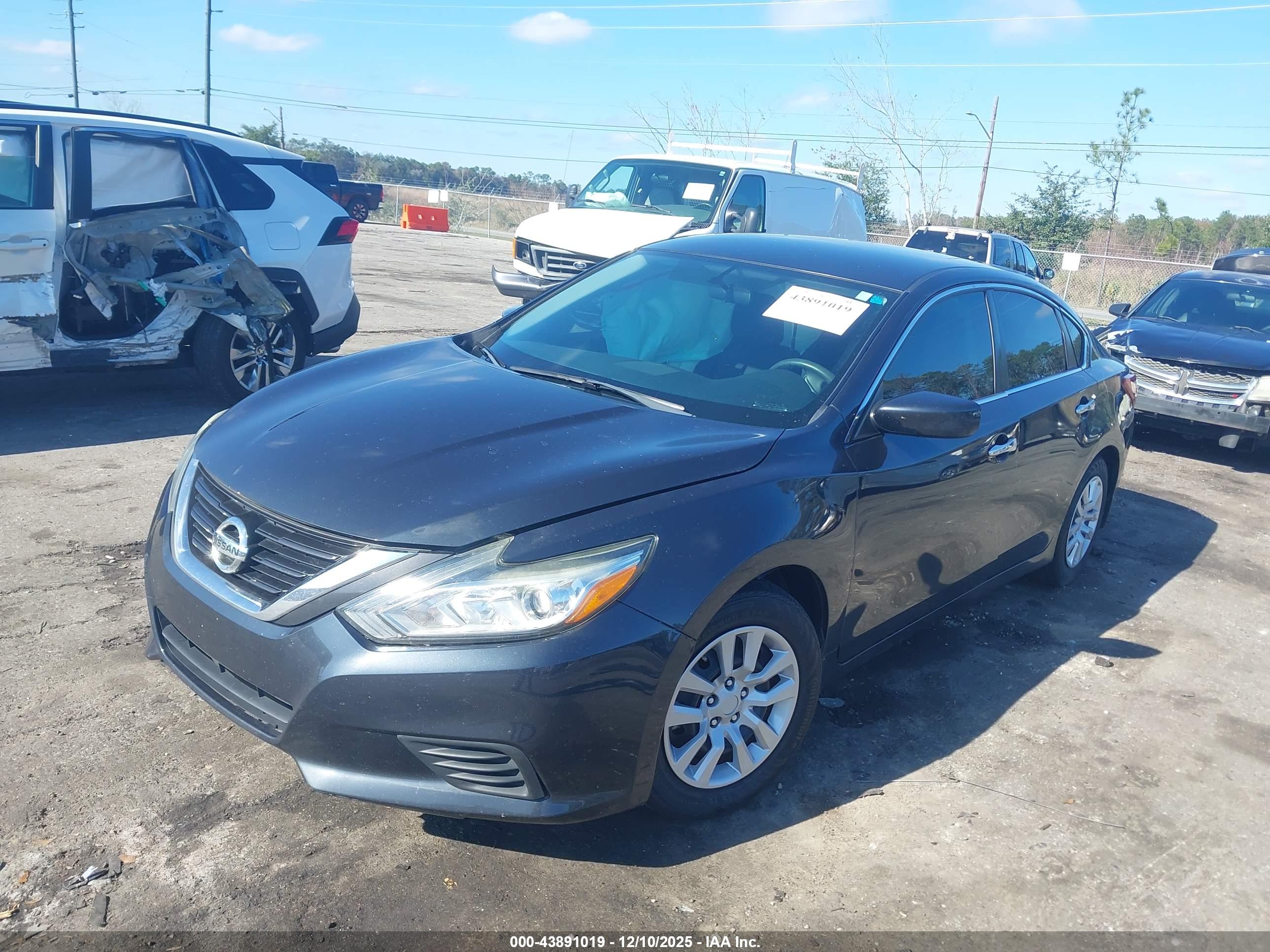 NISSAN ALTIMA image 2