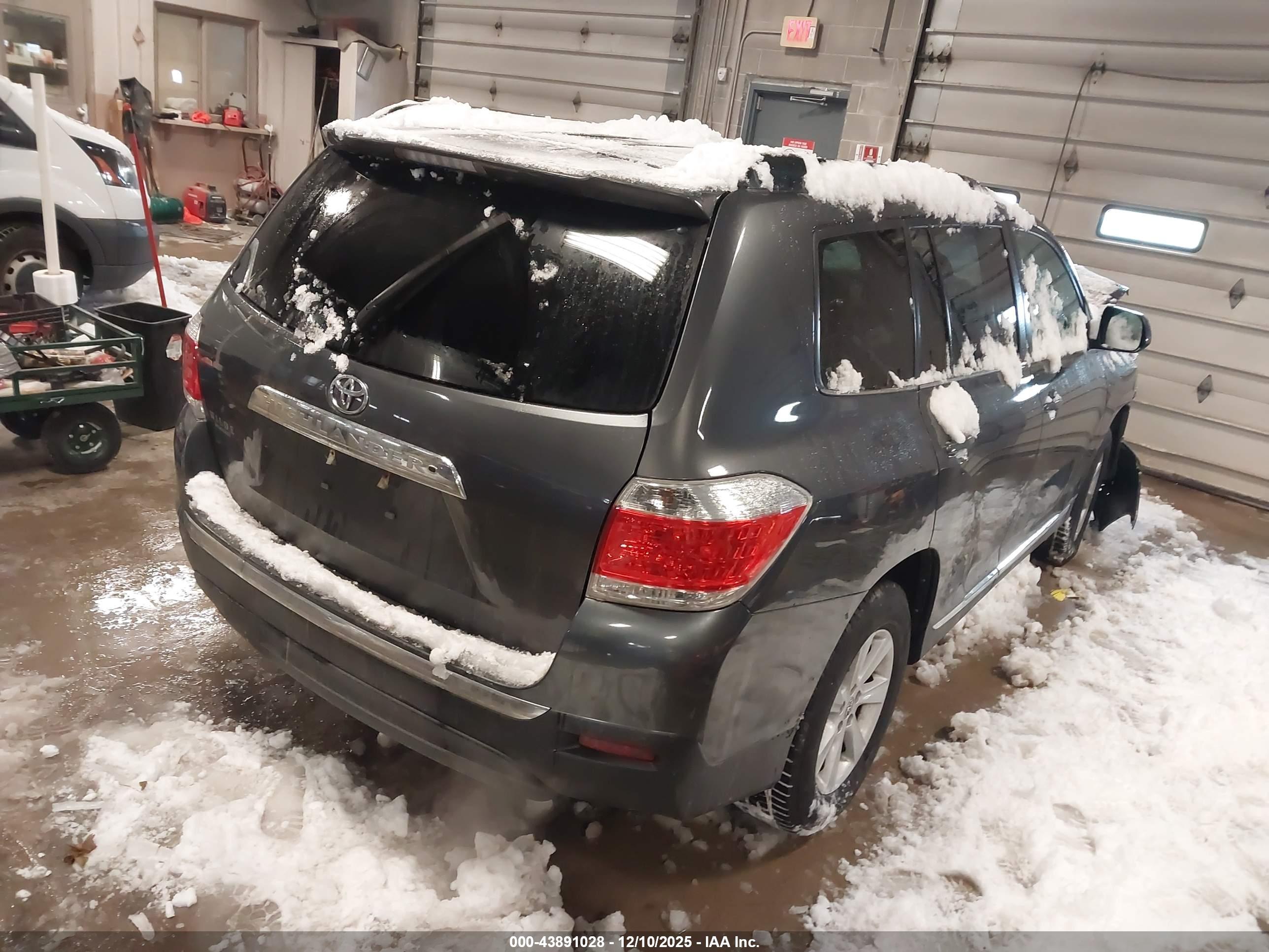 TOYOTA HIGHLANDER image 4