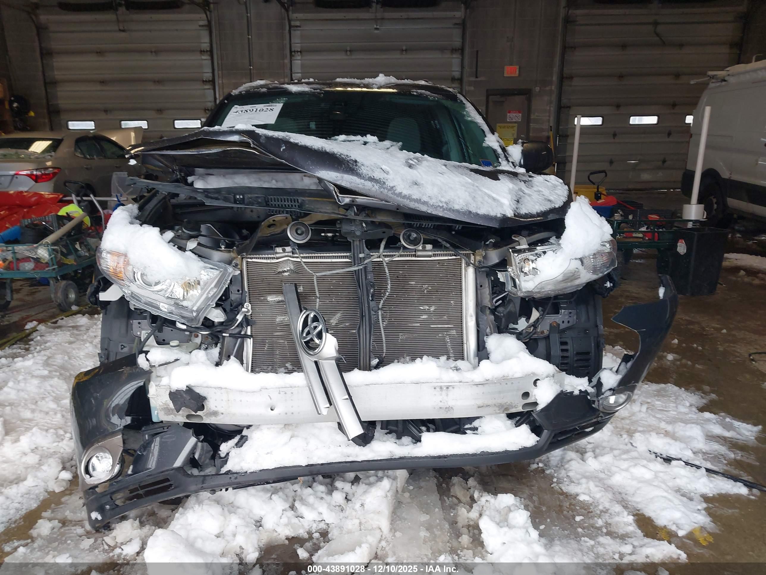 TOYOTA HIGHLANDER image 6