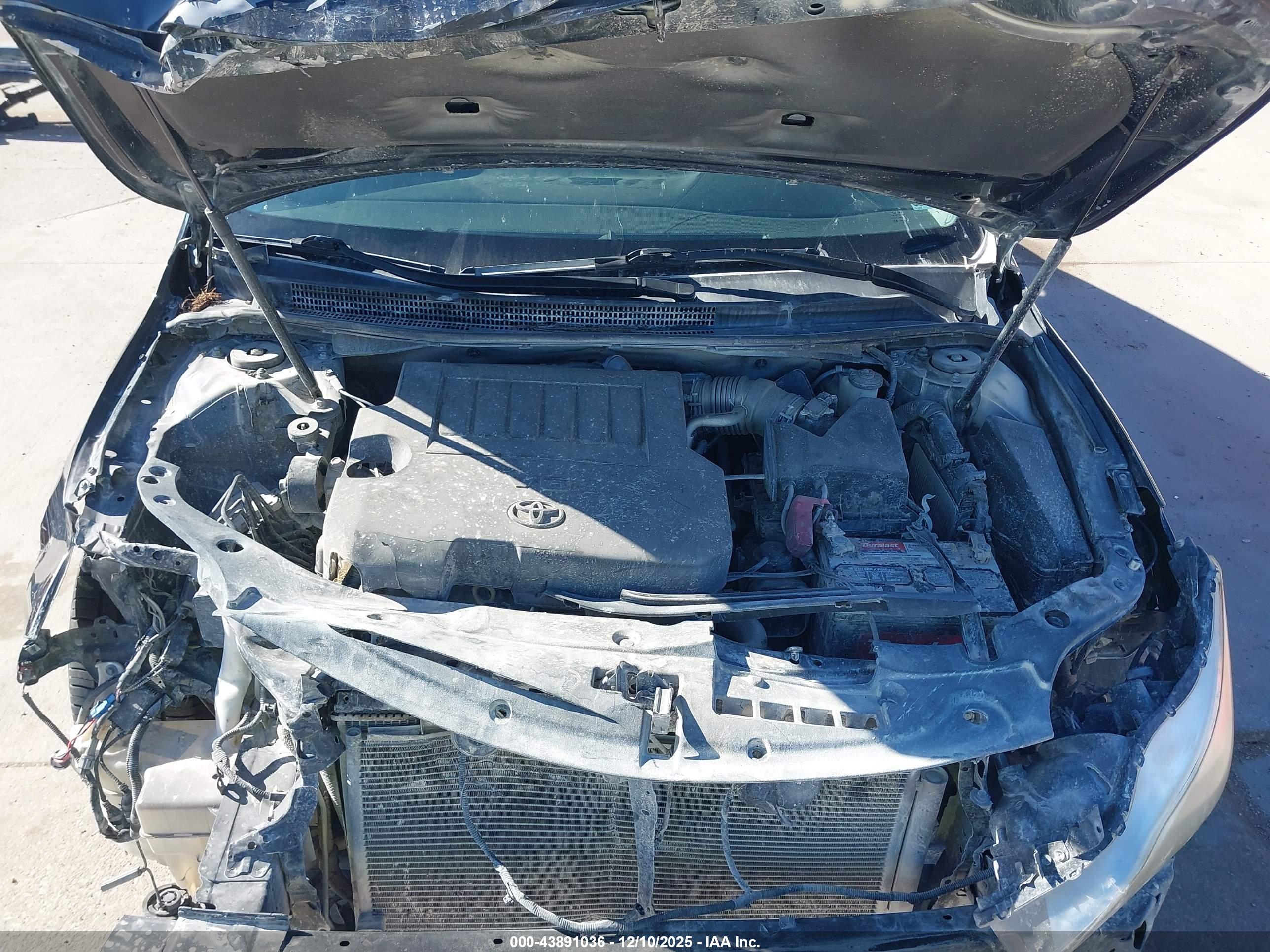 TOYOTA AVALON image 10