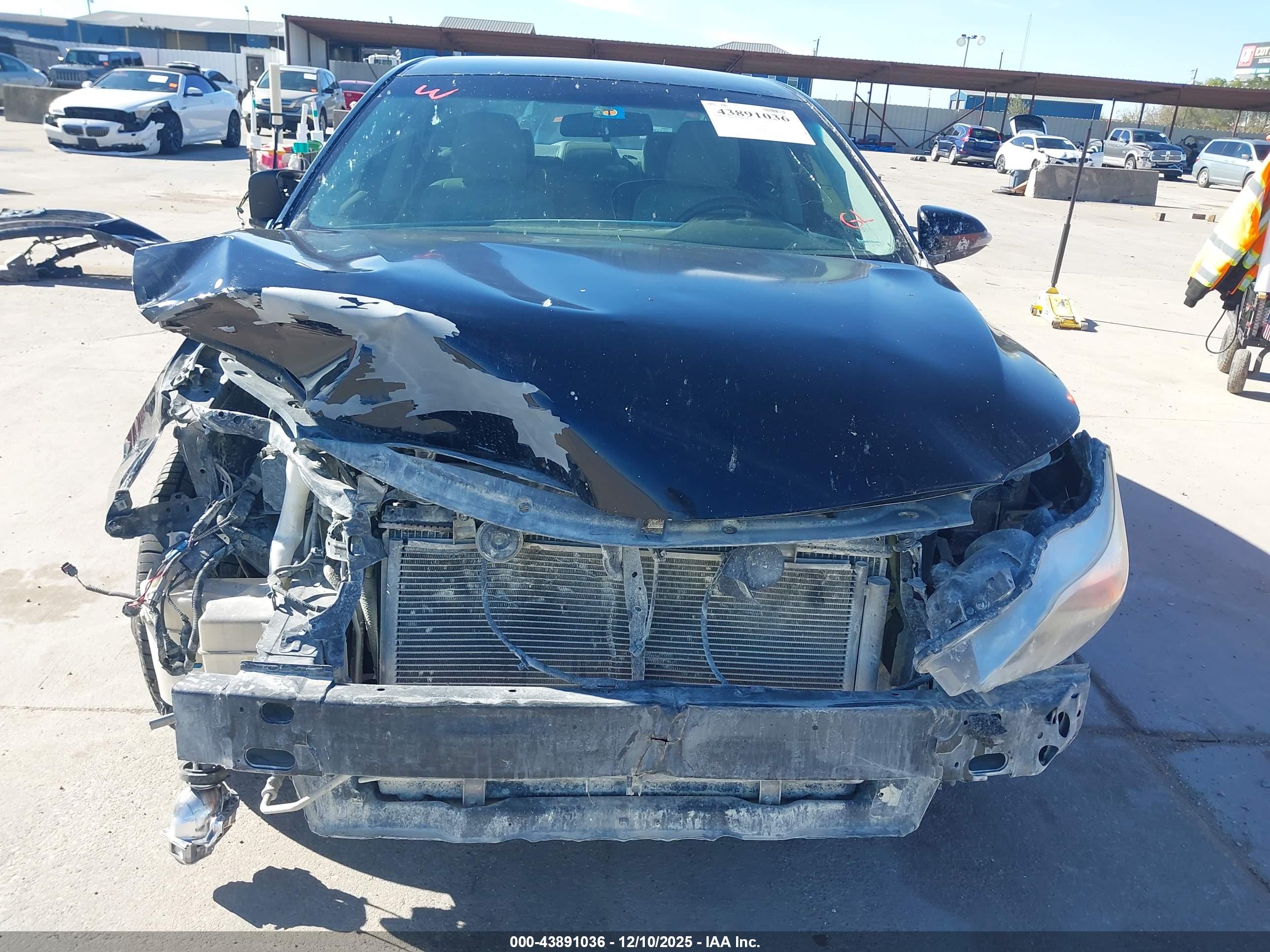 TOYOTA AVALON image 6