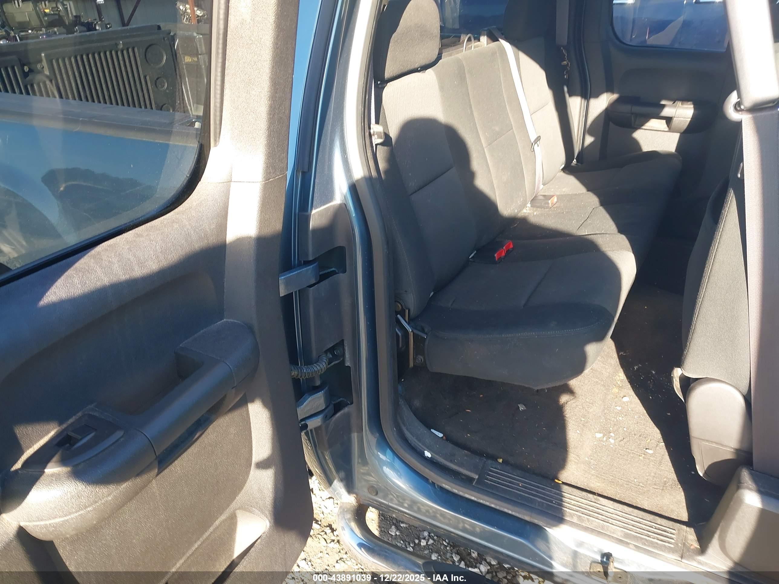 GMC SIERRA image 8
