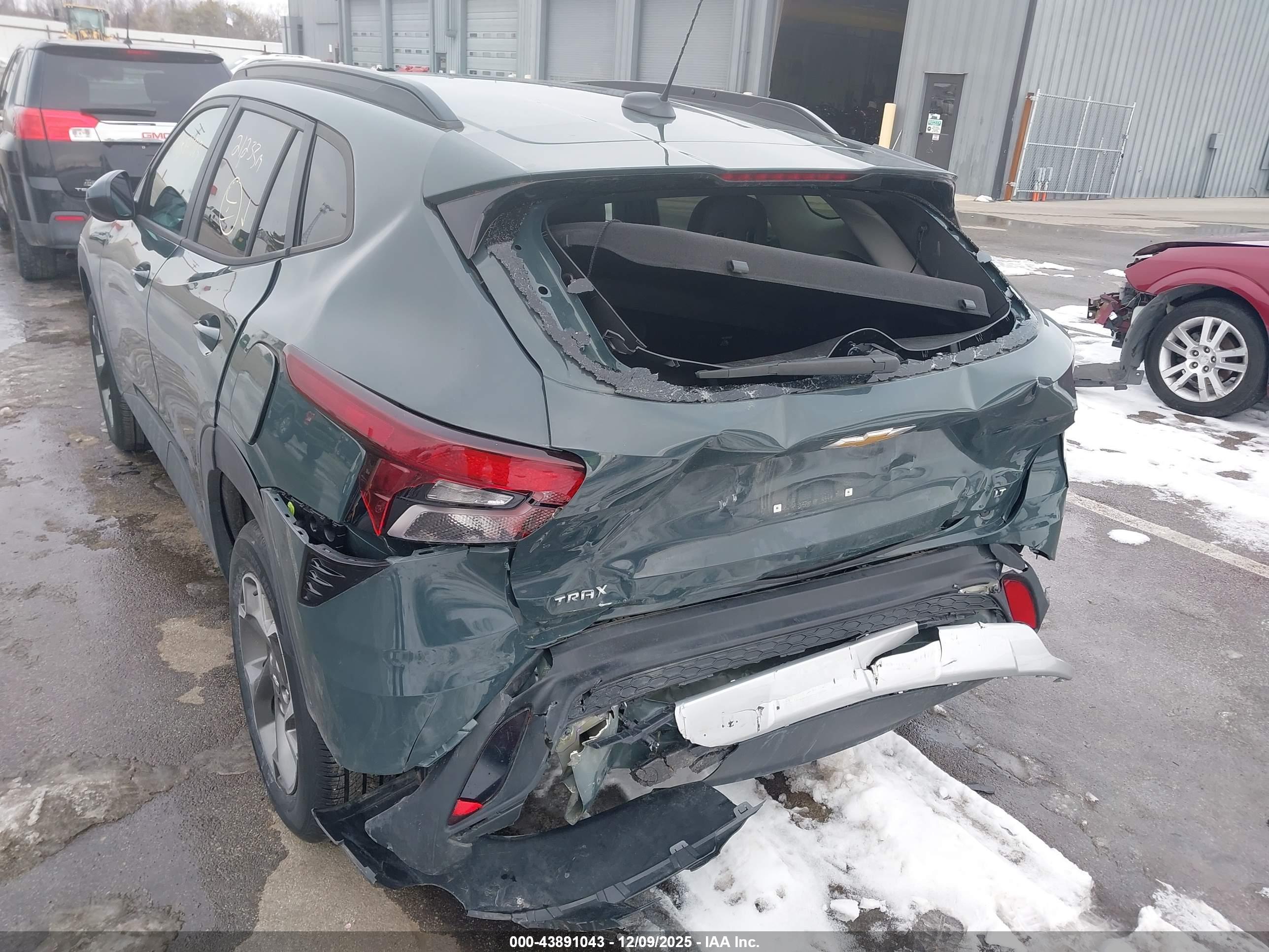 CHEVROLET TRAX image 6