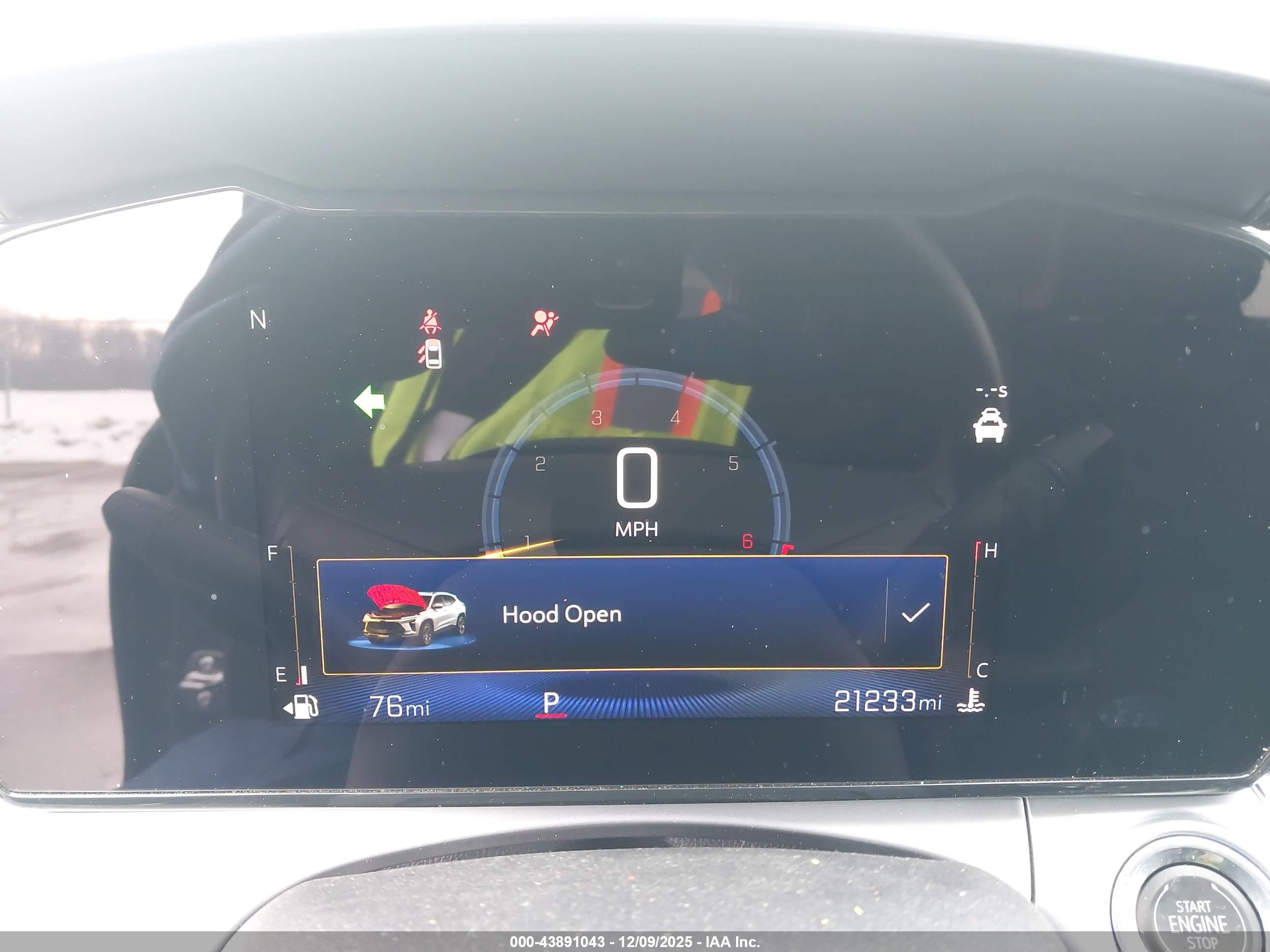 CHEVROLET TRAX image 7