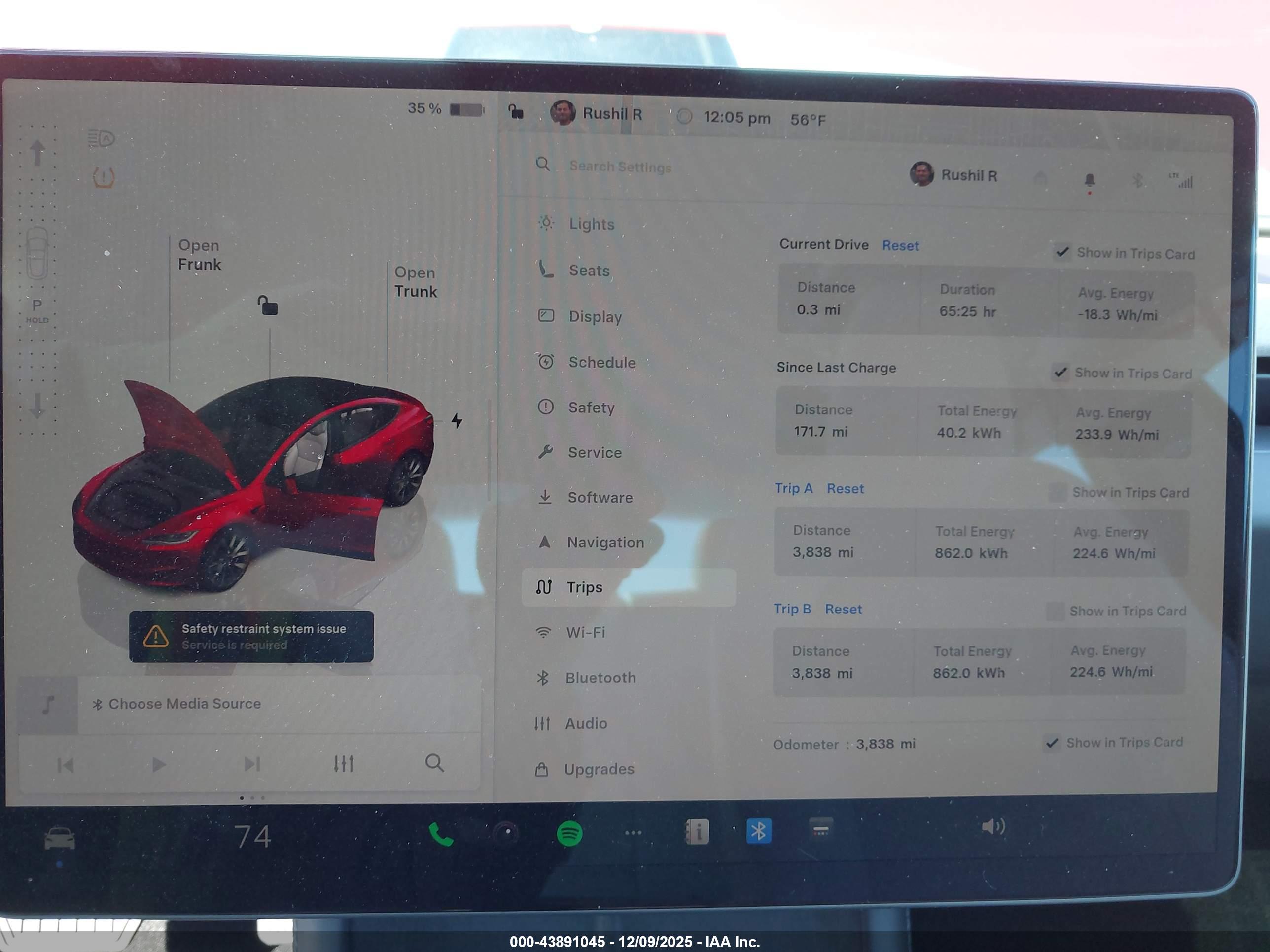 TESLA MODEL image 7