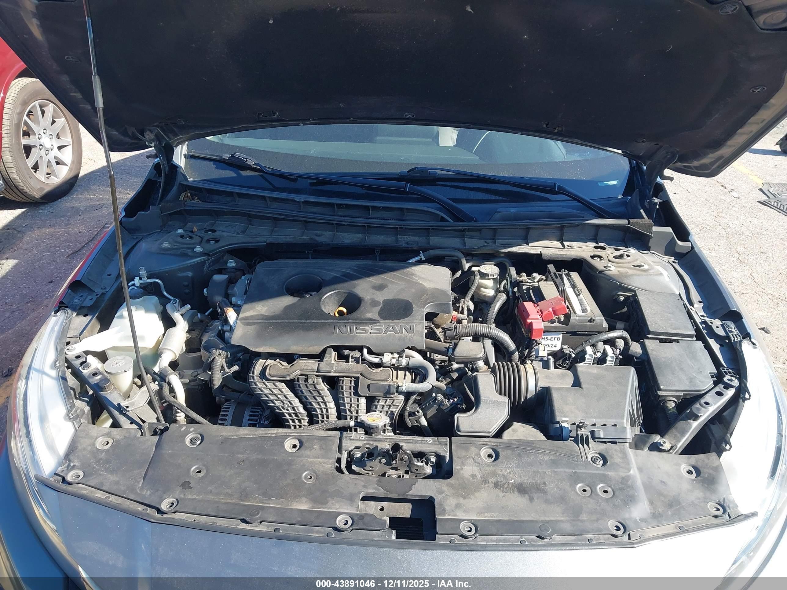 NISSAN ALTIMA image 10