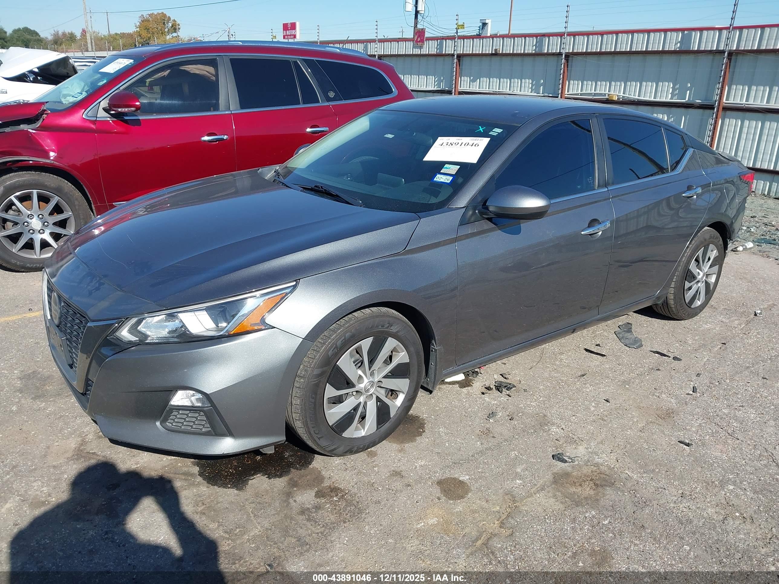 NISSAN ALTIMA image 2