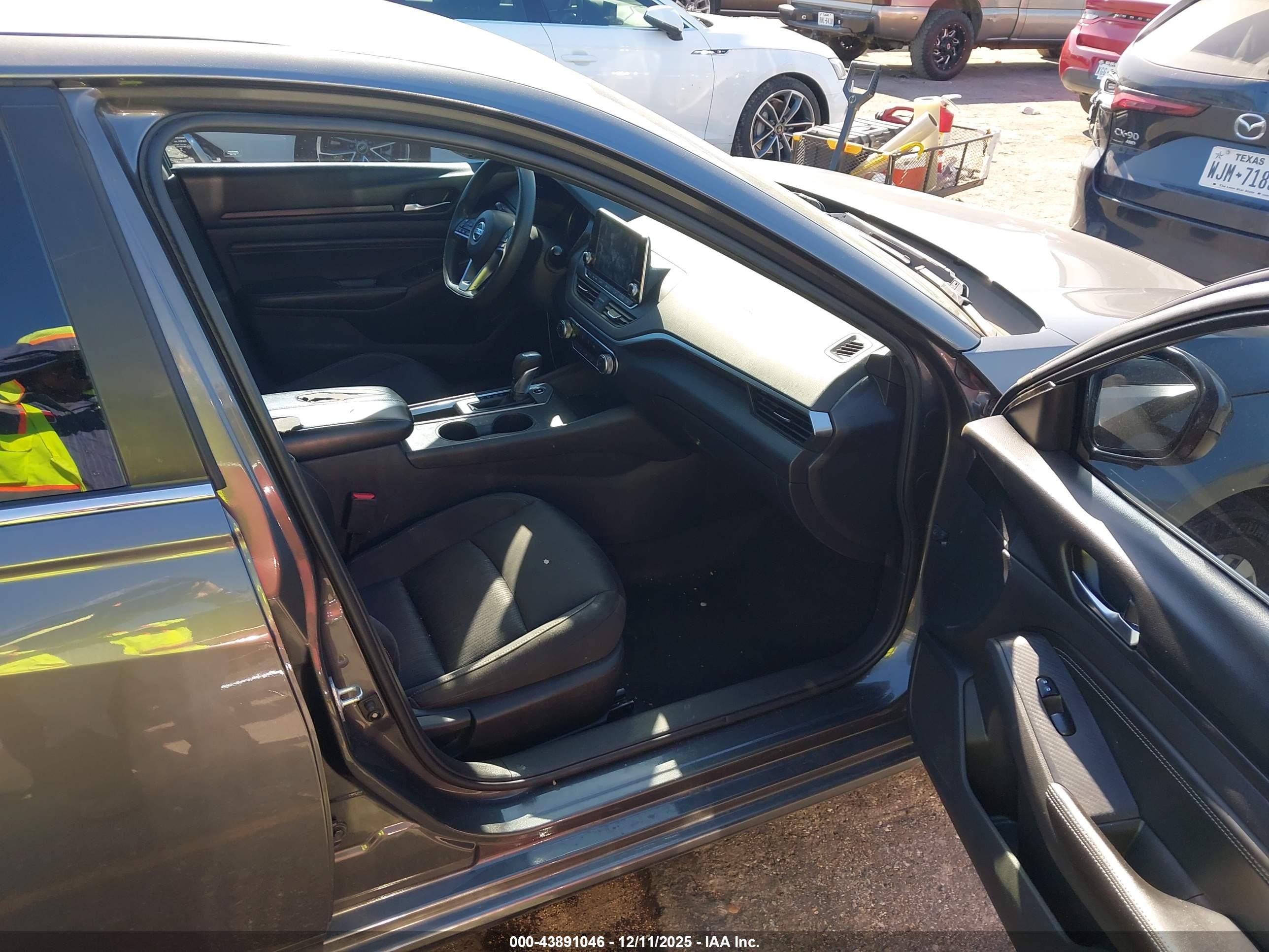 NISSAN ALTIMA image 5