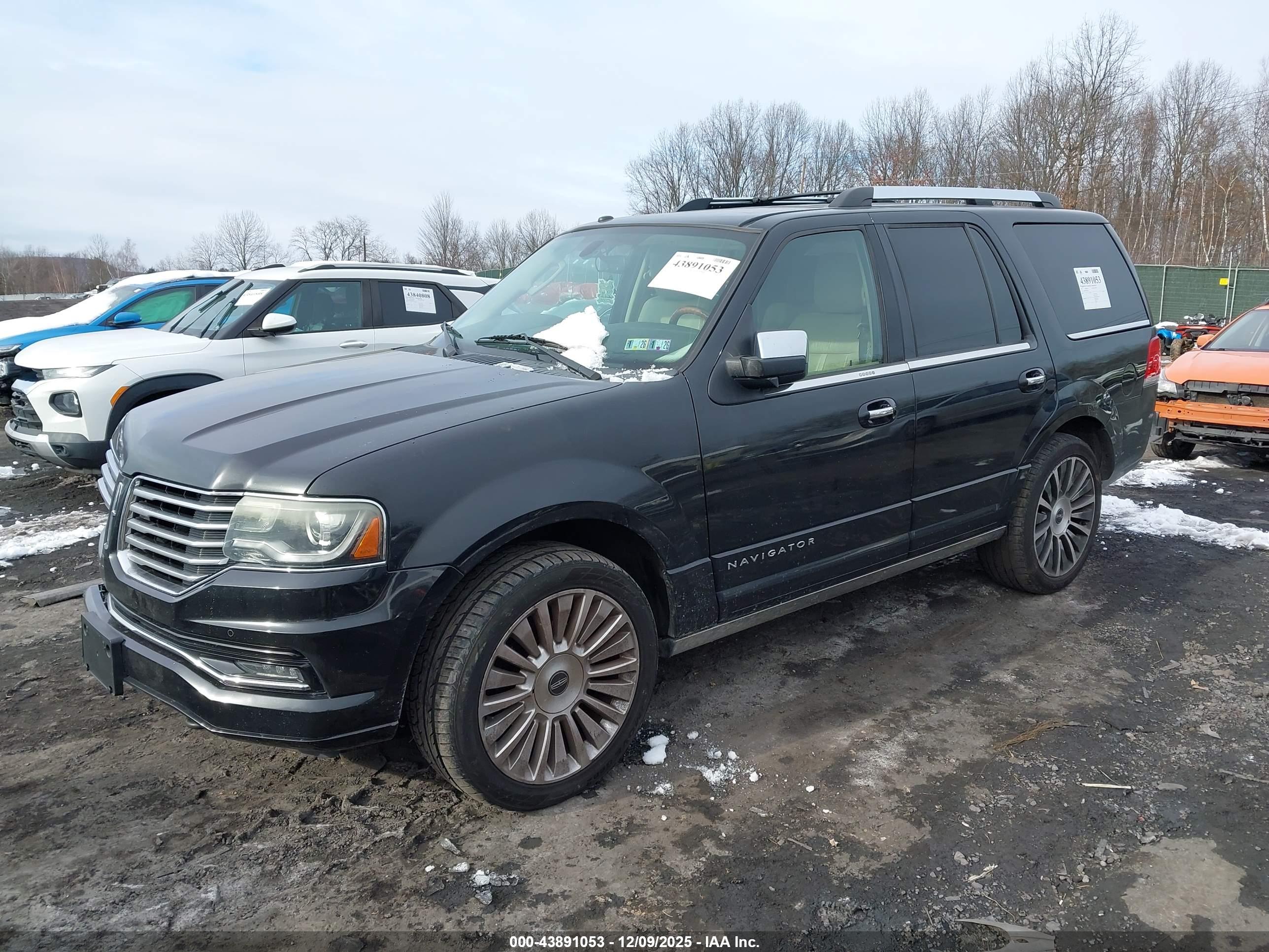 LINCOLN NAVIGATOR image 2