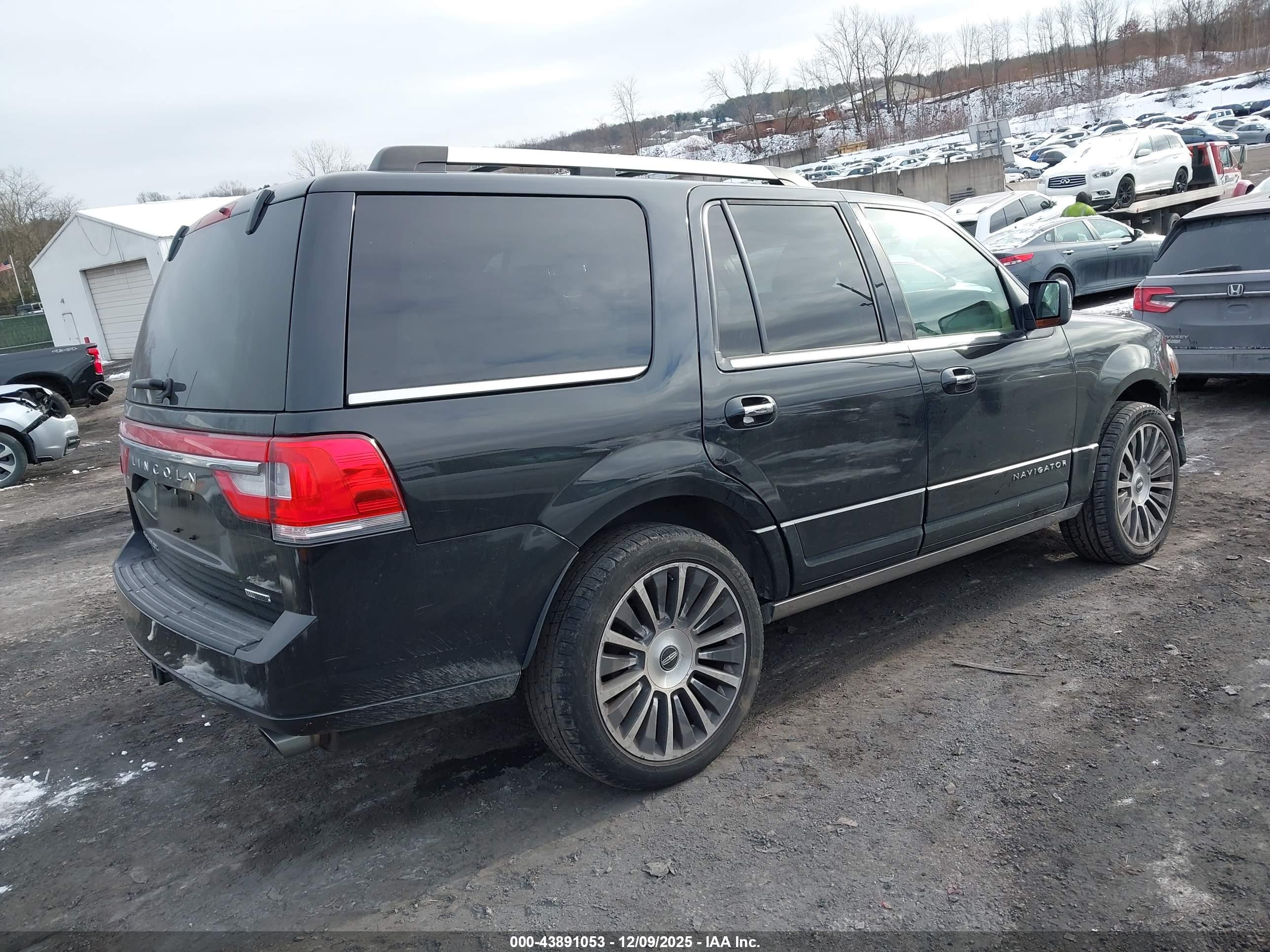 LINCOLN NAVIGATOR image 4