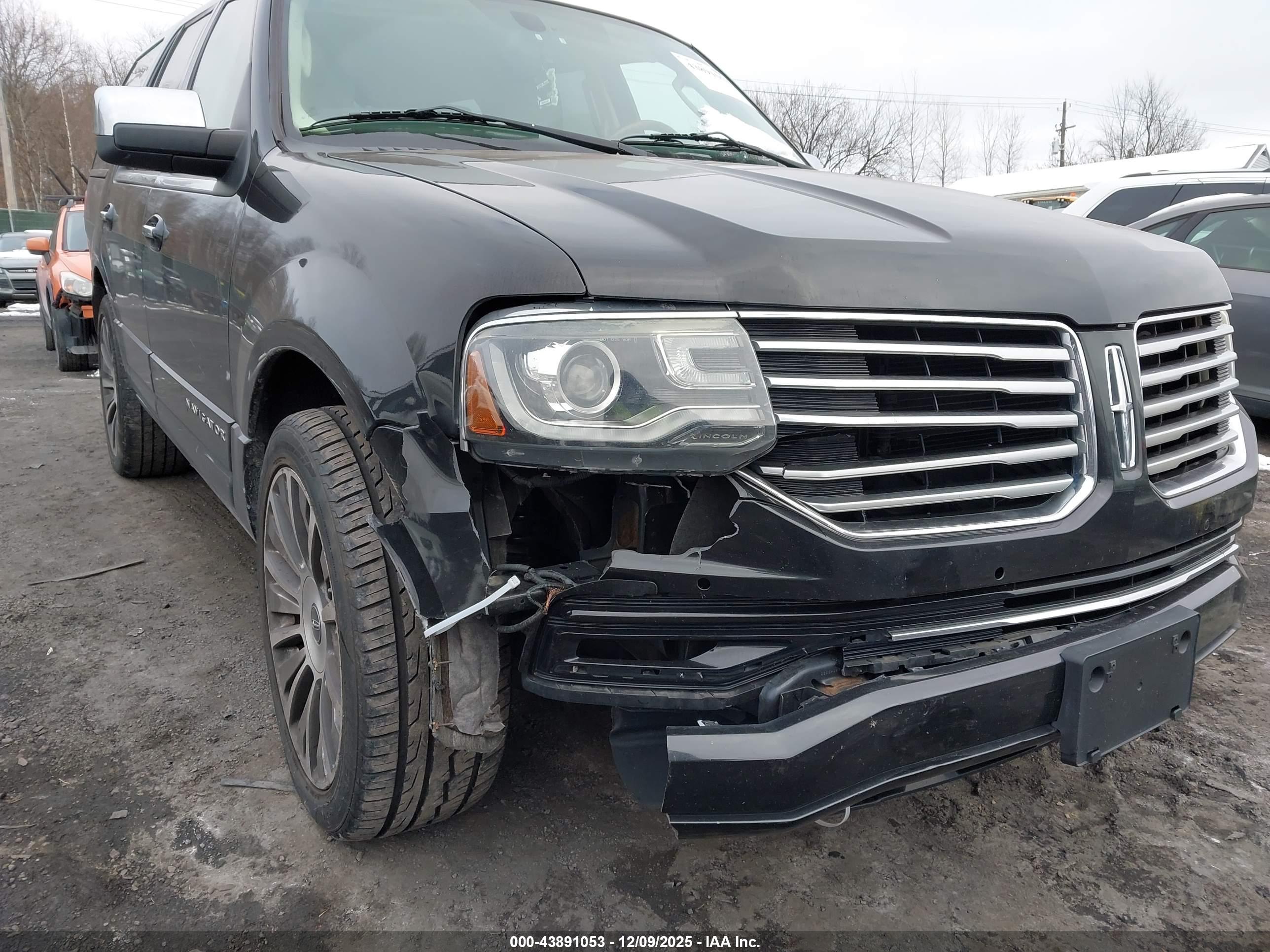 LINCOLN NAVIGATOR image 6