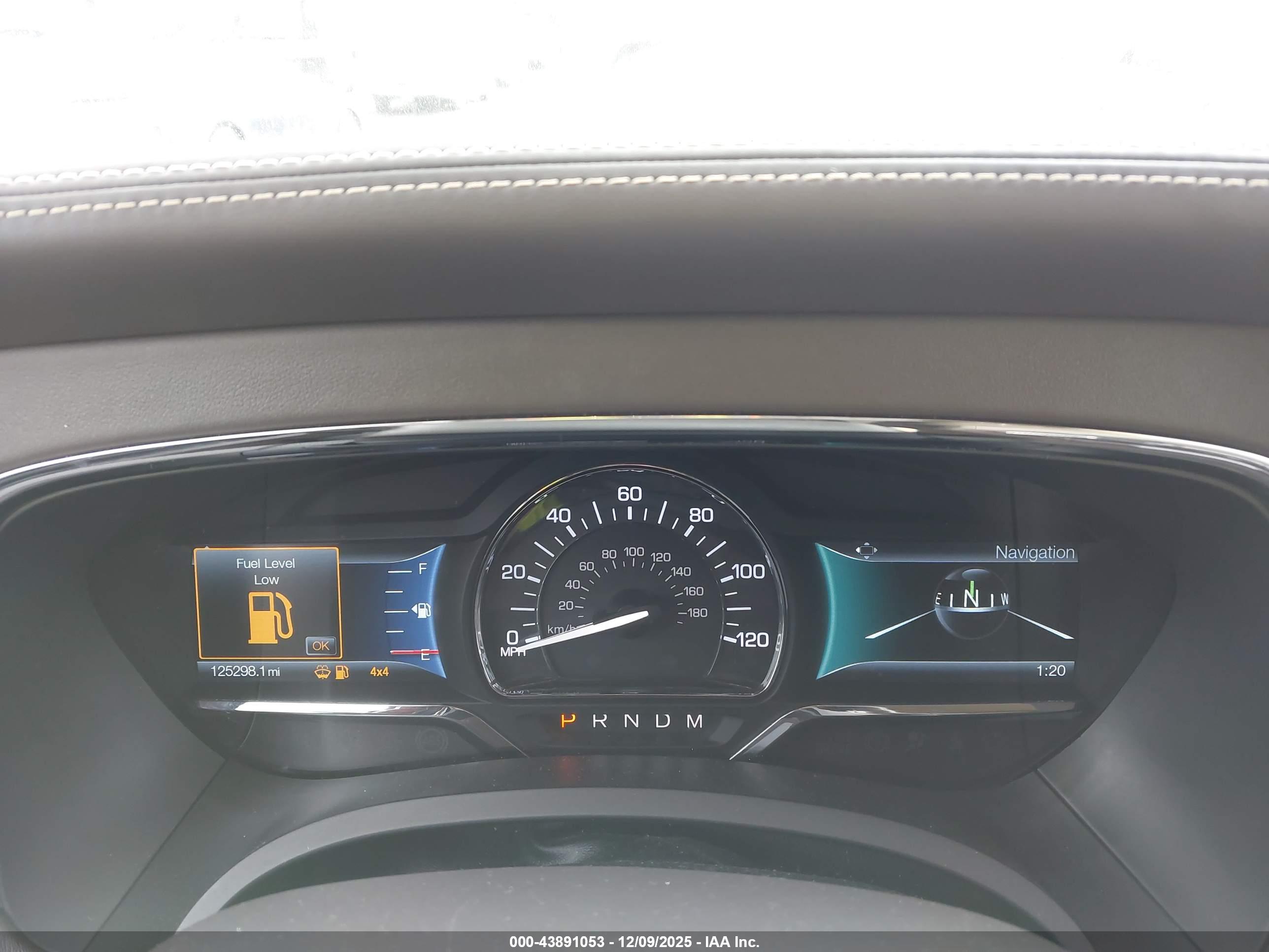 LINCOLN NAVIGATOR image 7