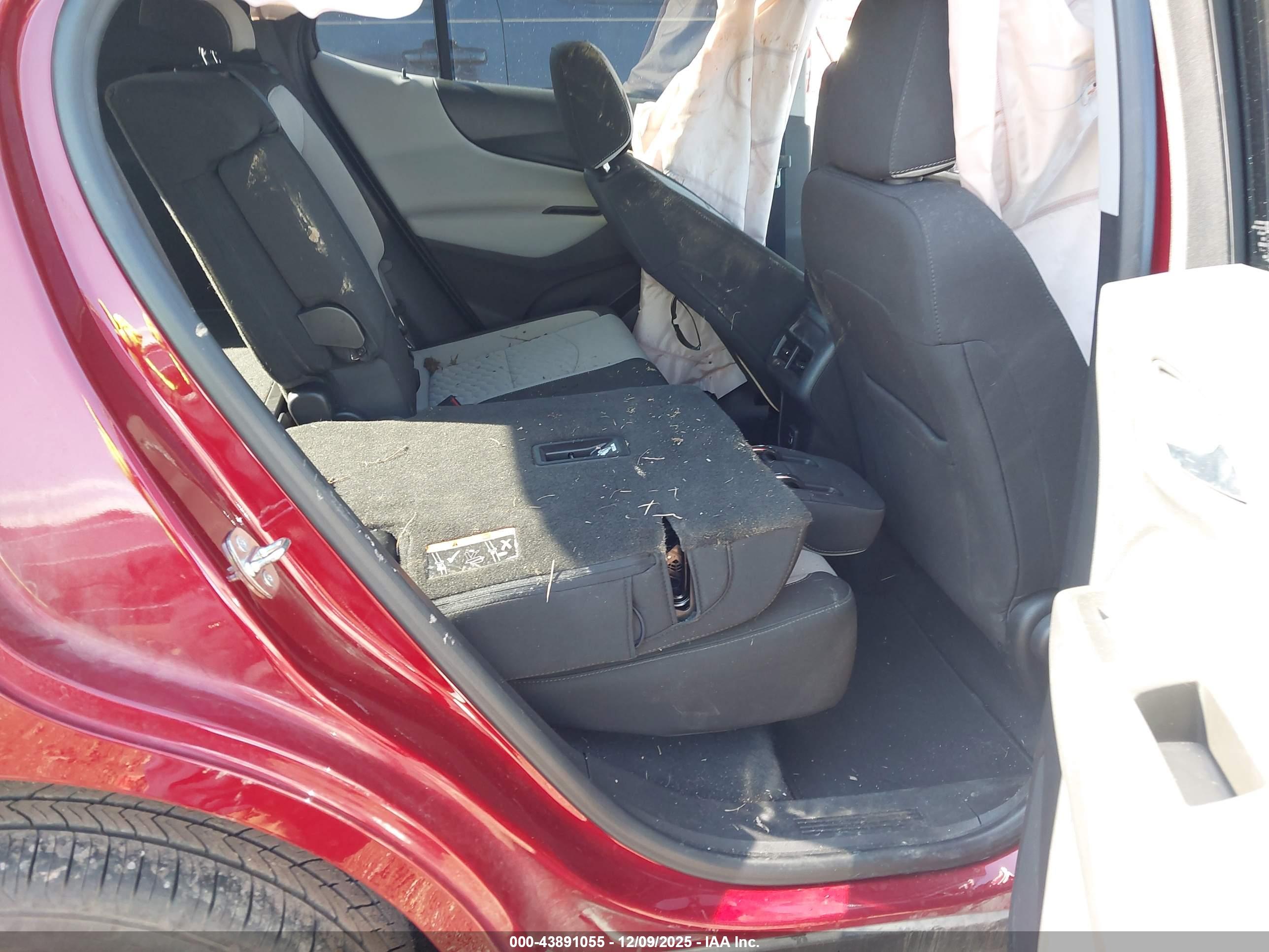 CHEVROLET EQUINOX image 8