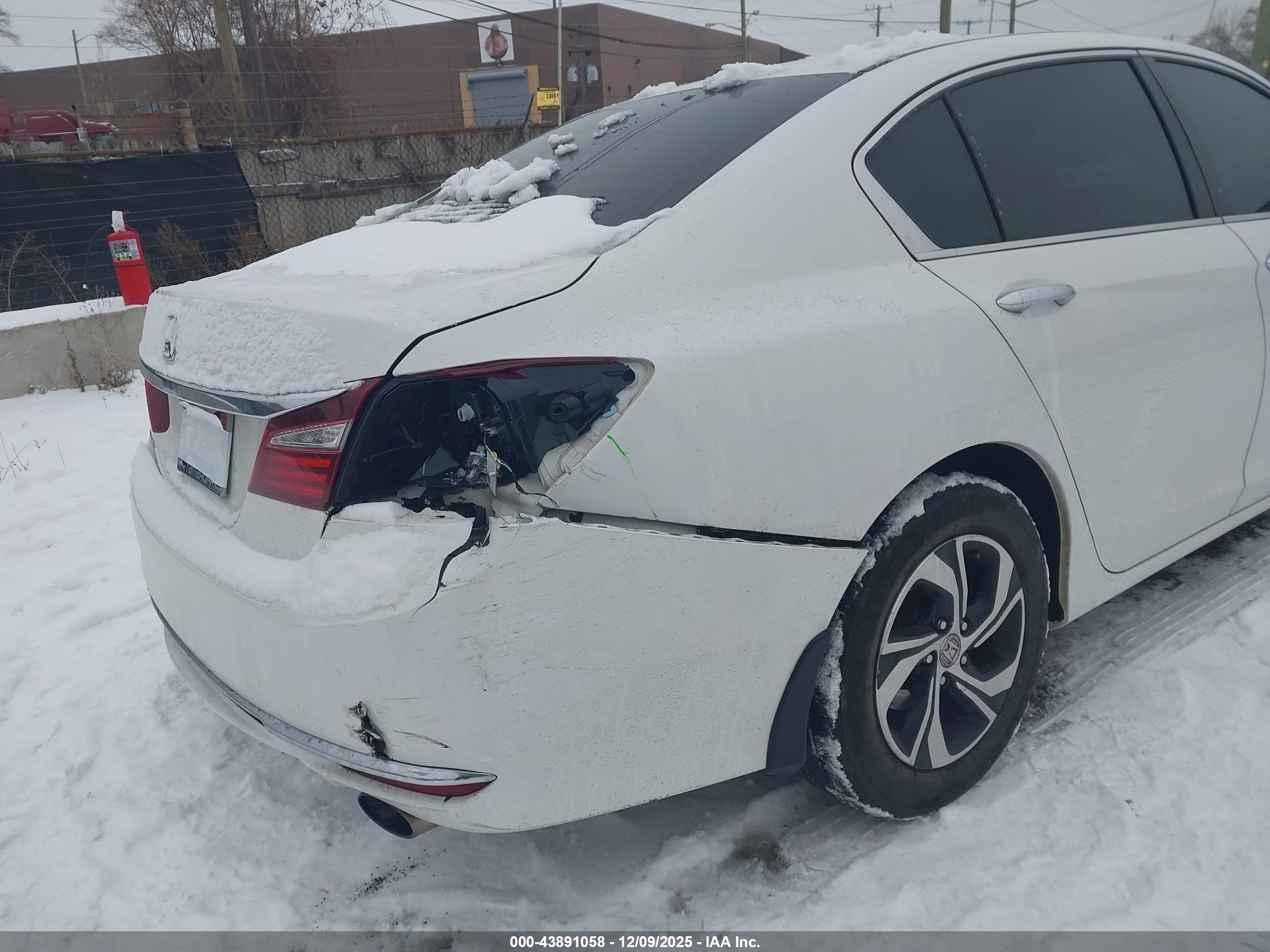 HONDA ACCORD image 6
