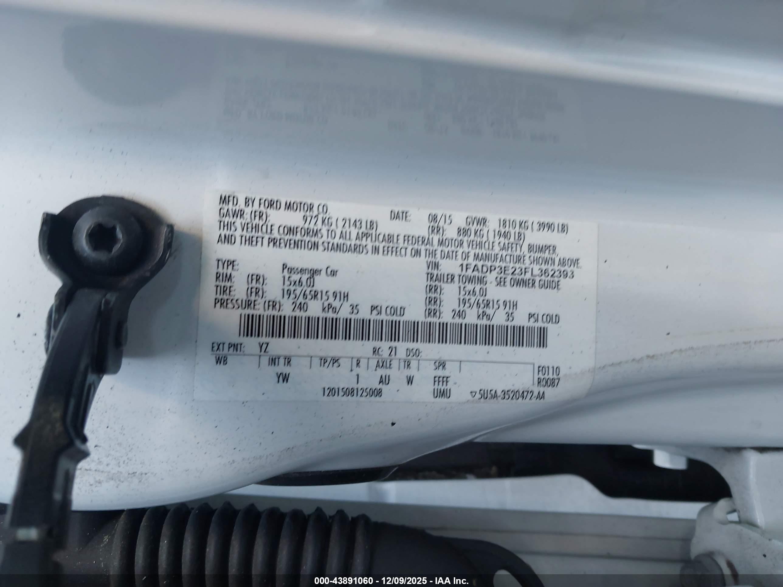 FORD FOCUS image 9