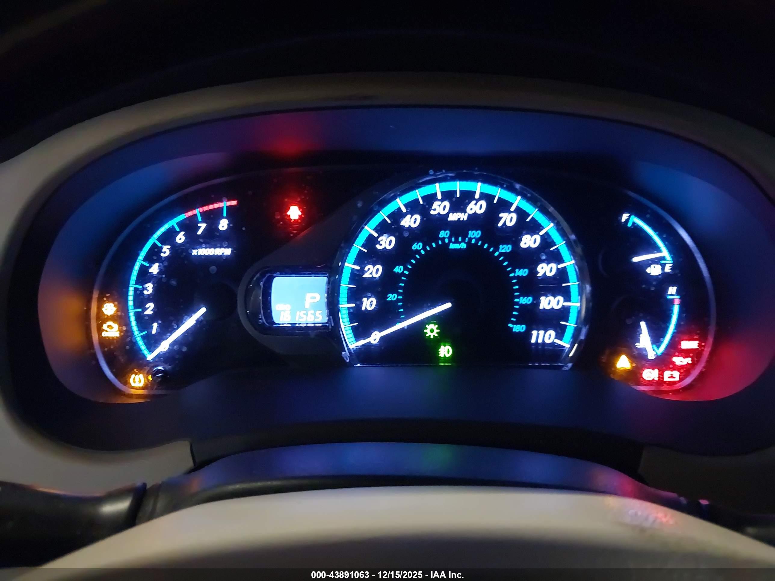 TOYOTA SIENNA image 7
