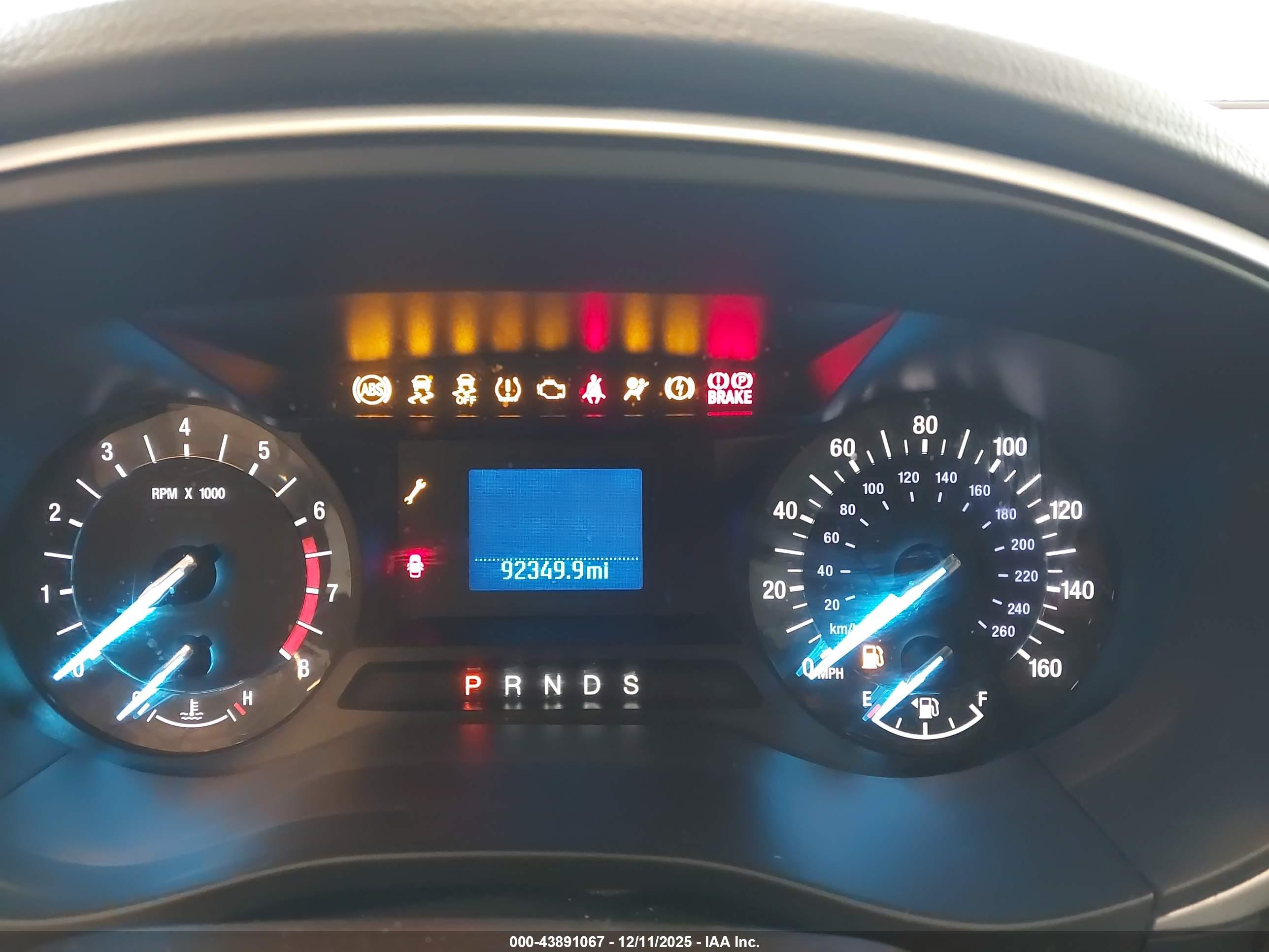FORD FUSION image 7