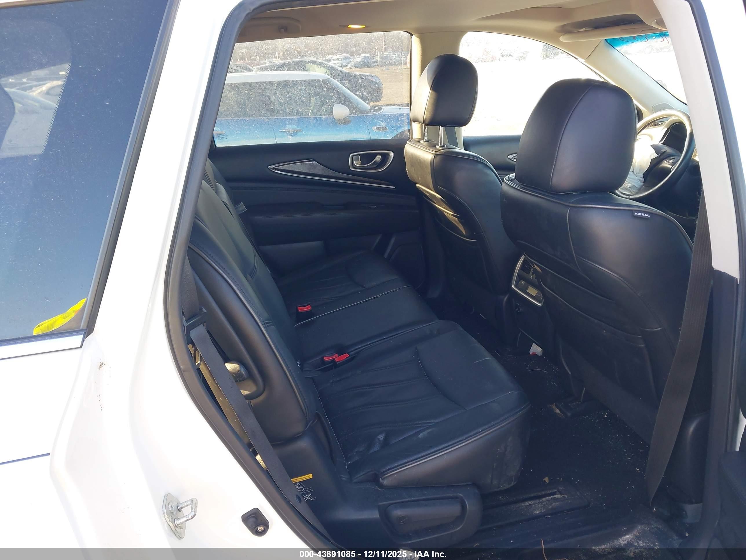 INFINITI QX60 image 8