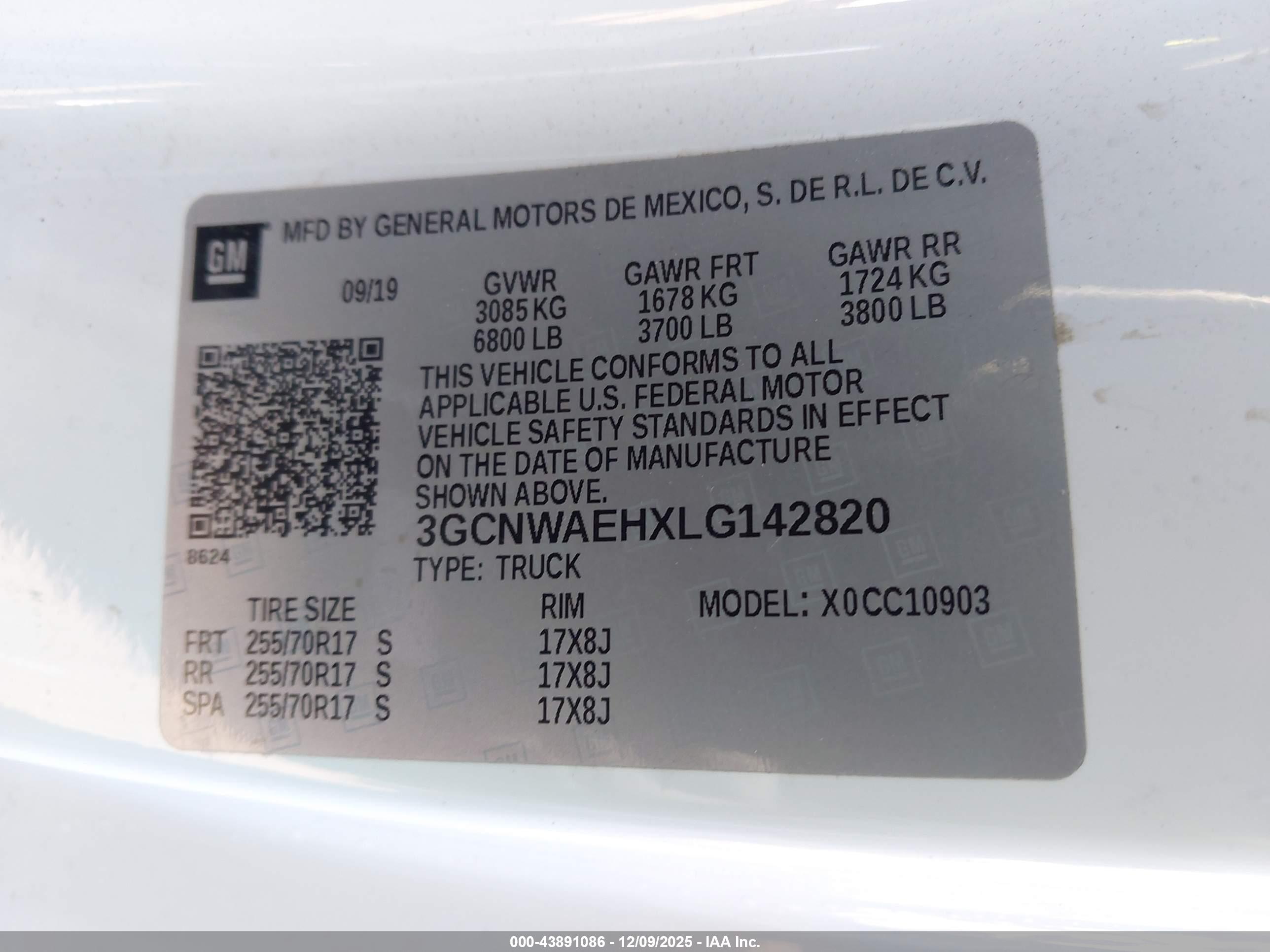 CHEVROLET SILVERADO image 9
