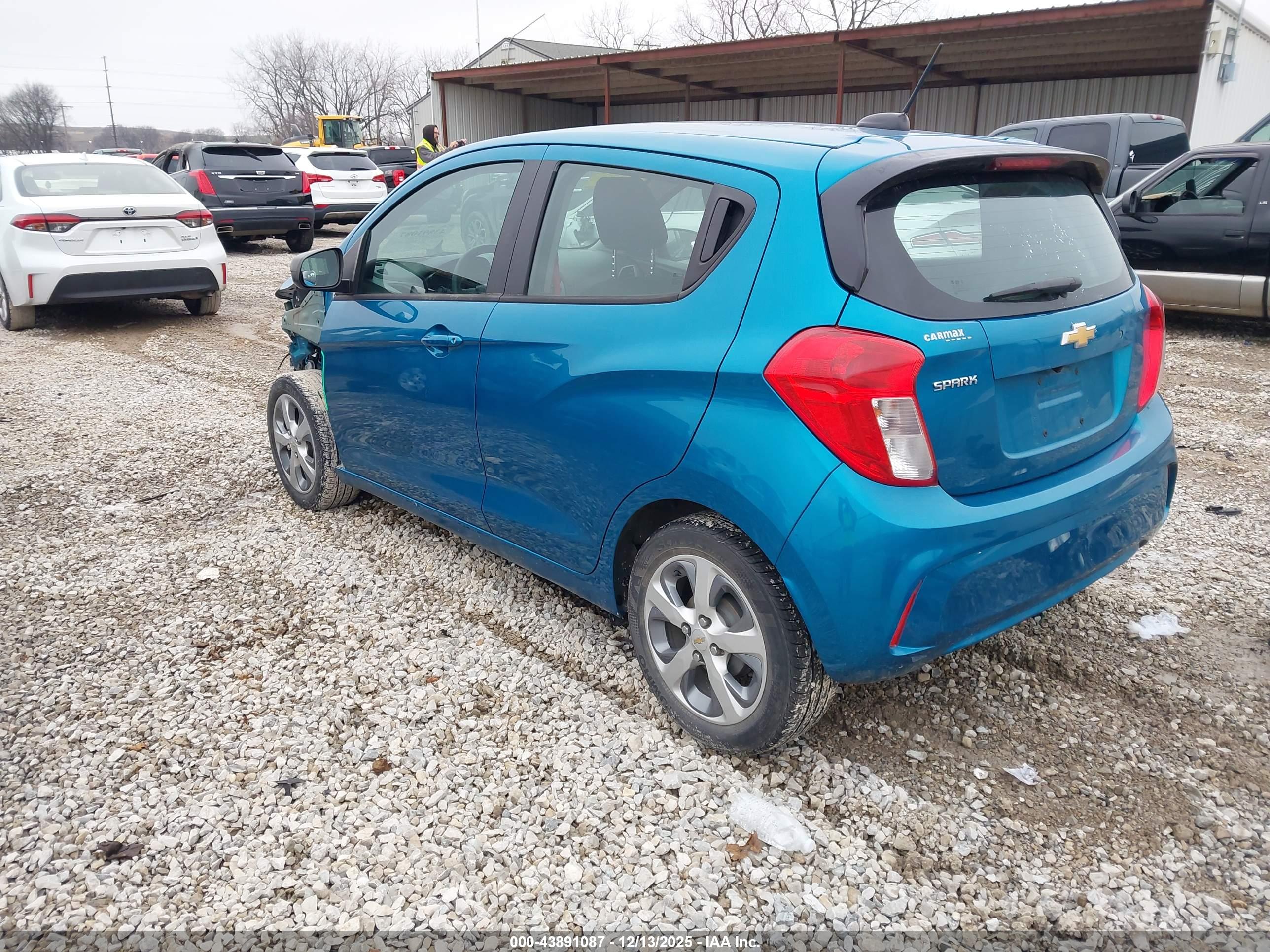 CHEVROLET SPARK image 3